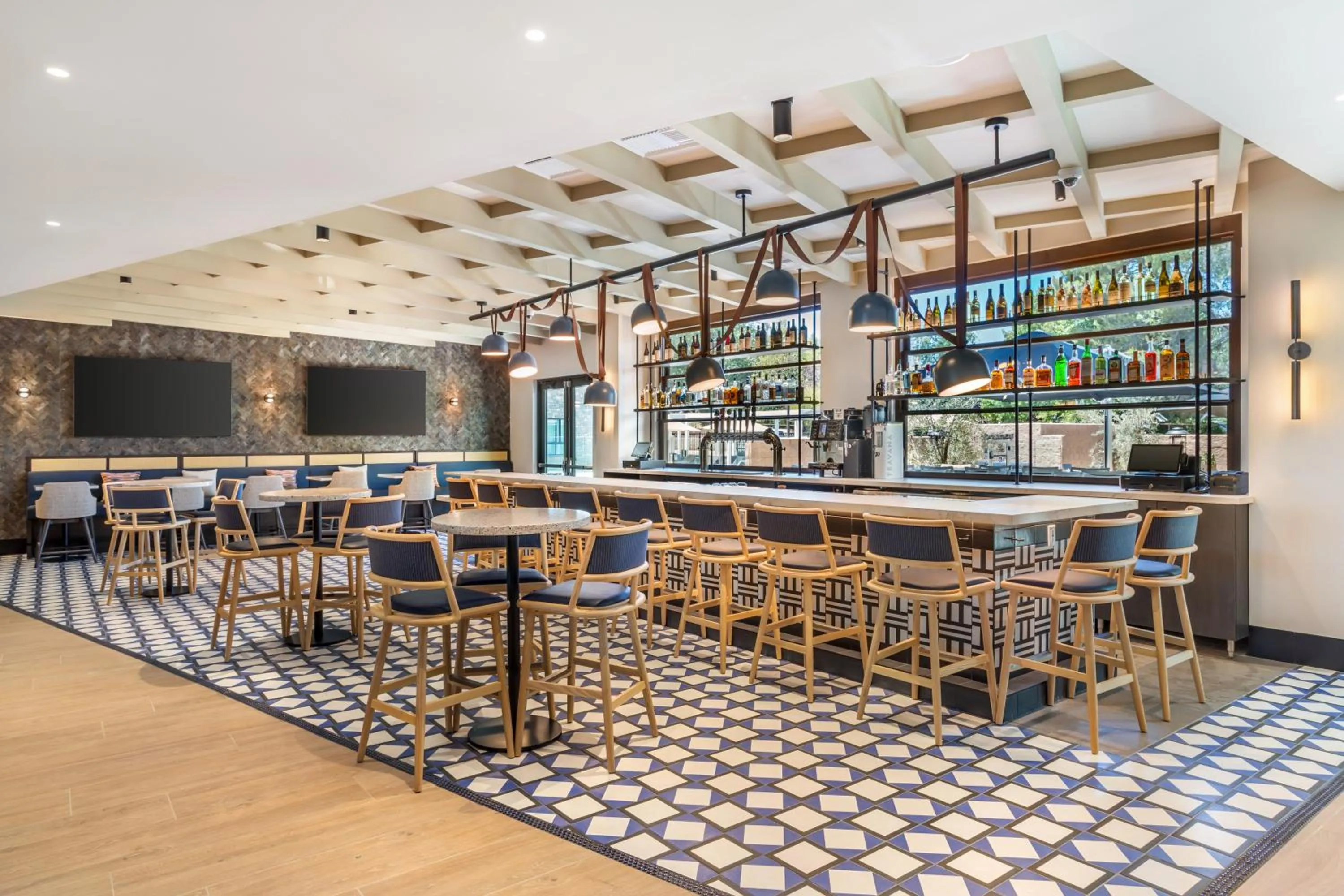 Restaurant/places to eat in Cambria Hotel Templeton - Paso Robles