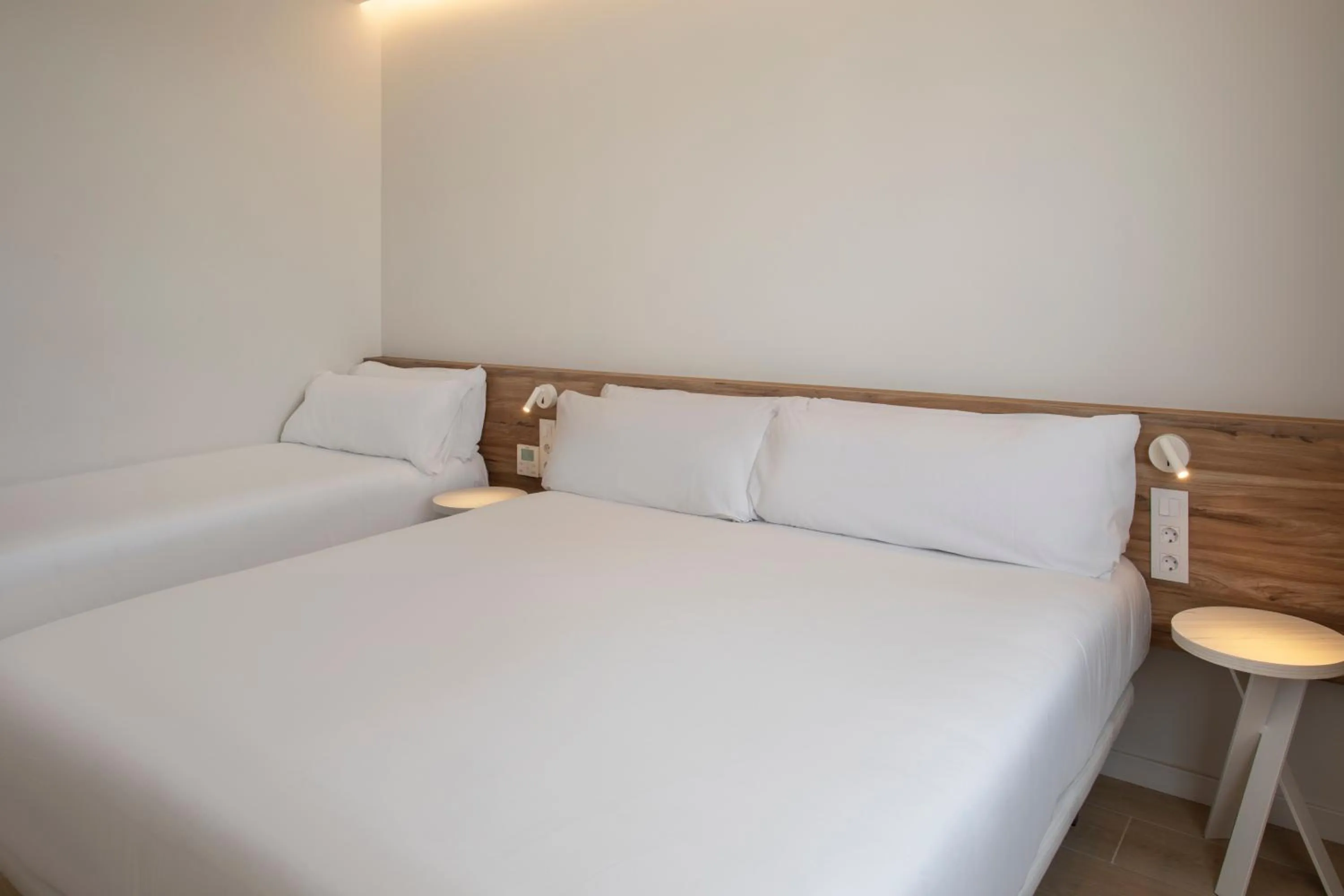 Bed in B&B HOTEL Sevilla Bormujos