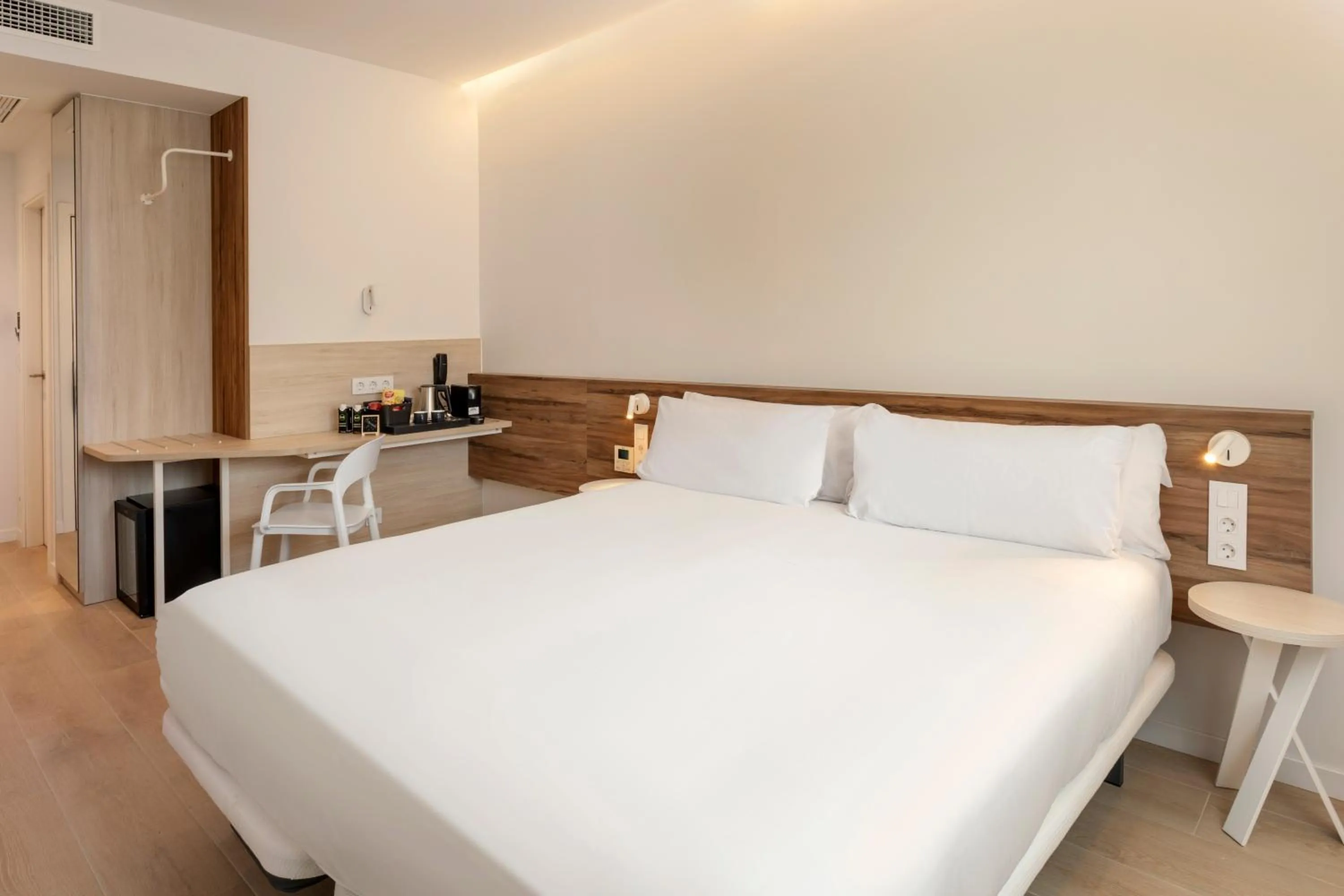 Bed in B&B HOTEL Sevilla Bormujos