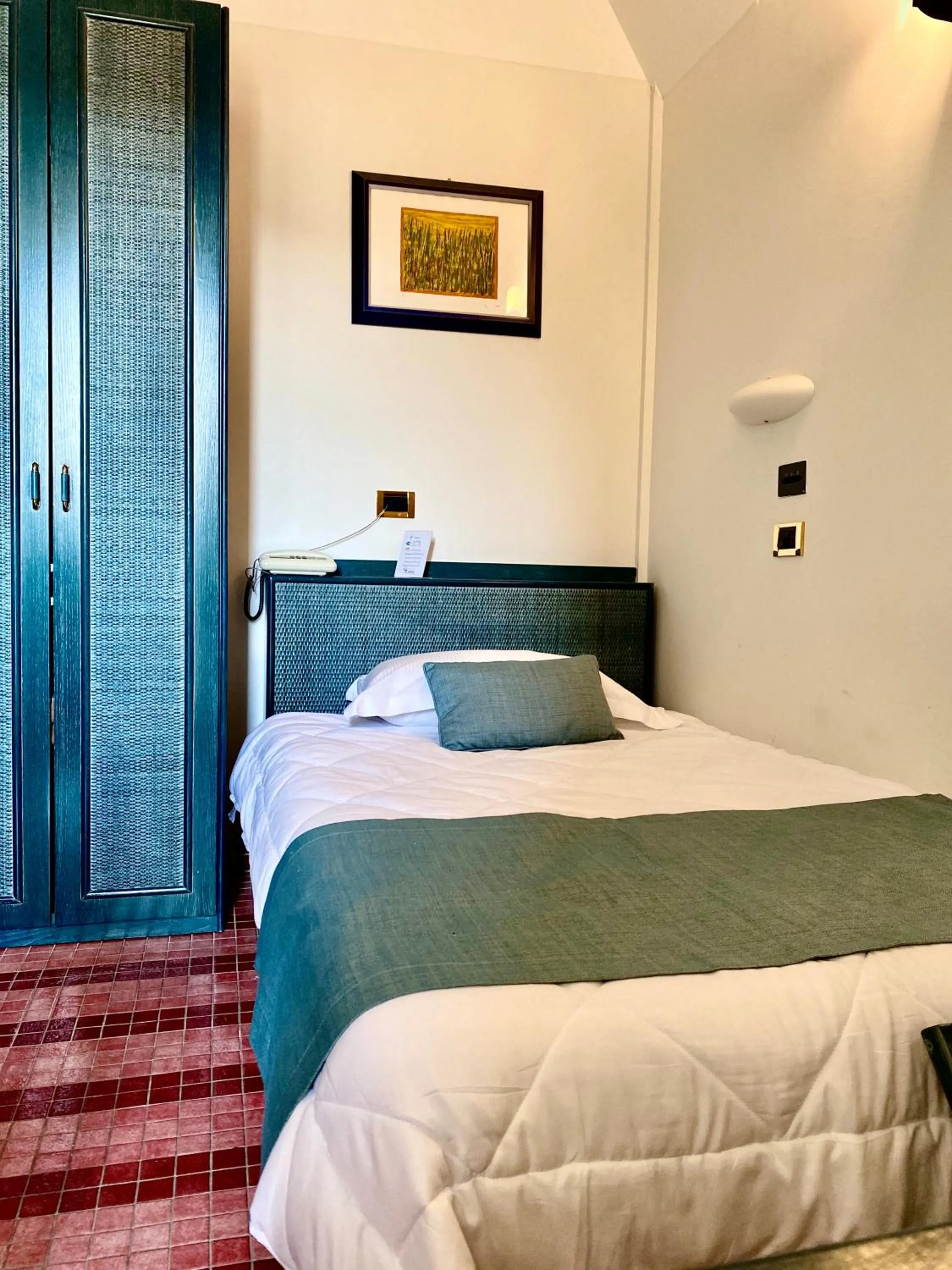 Photo of the whole room, Bed in Hotel Della Baia