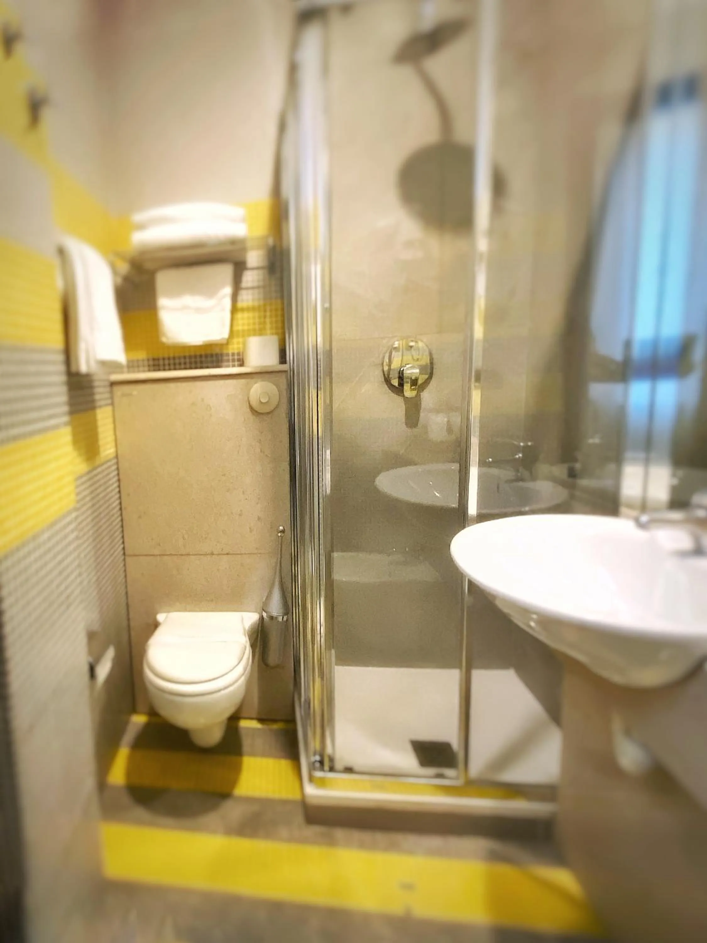 Bathroom in Hotel Della Baia