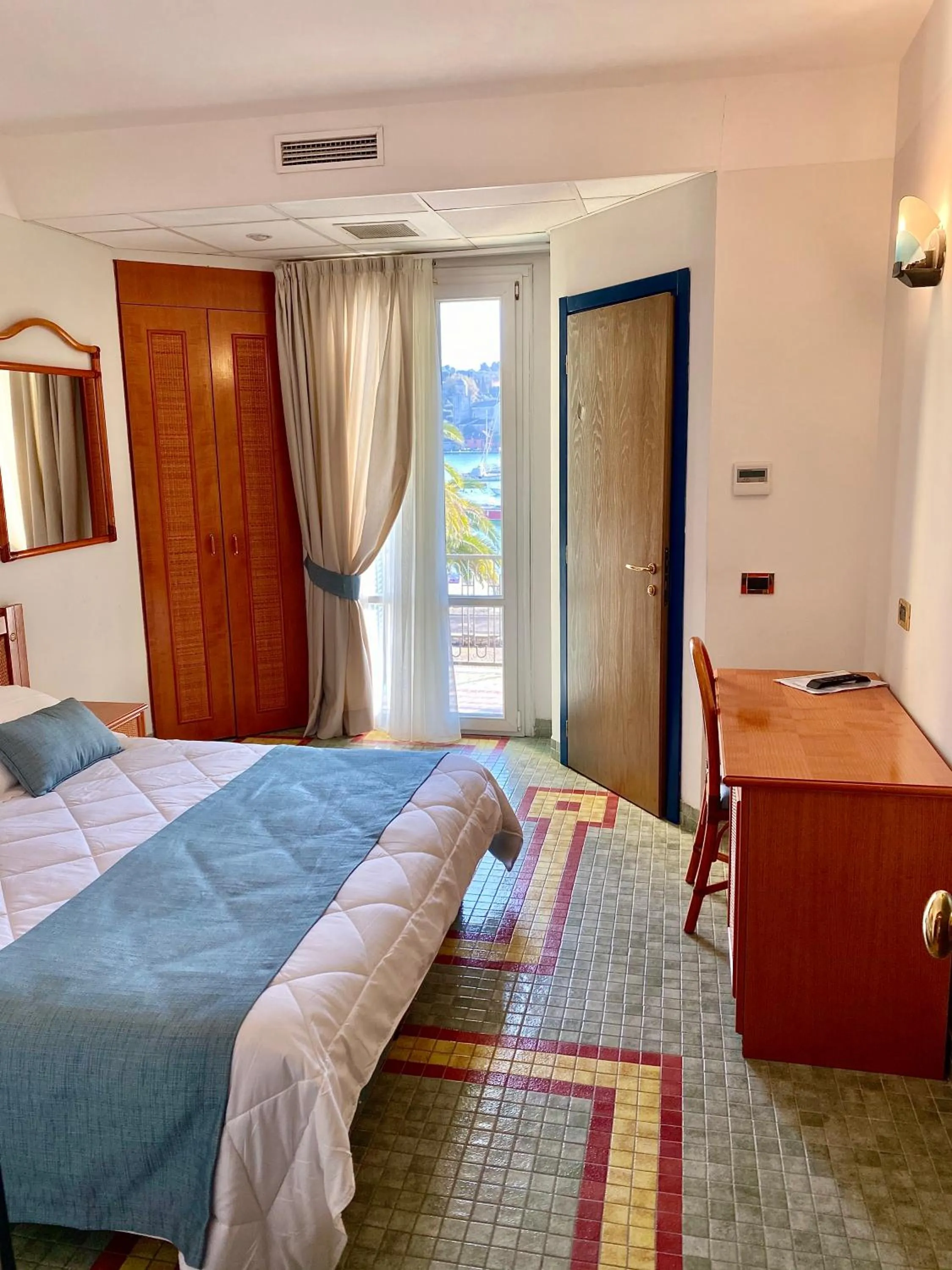 Photo of the whole room, Bed in Hotel Della Baia