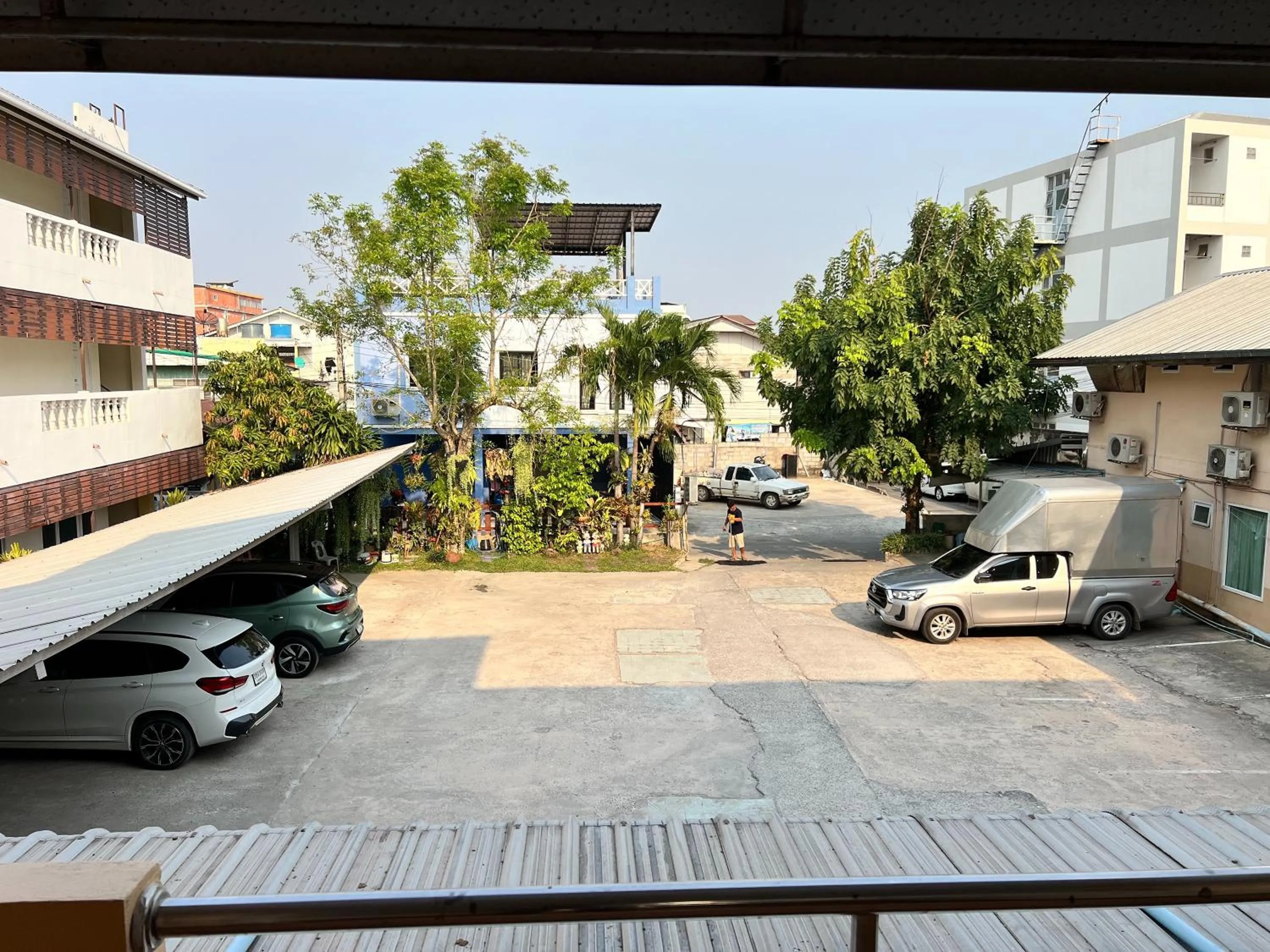 Property building in Jamjuree Place