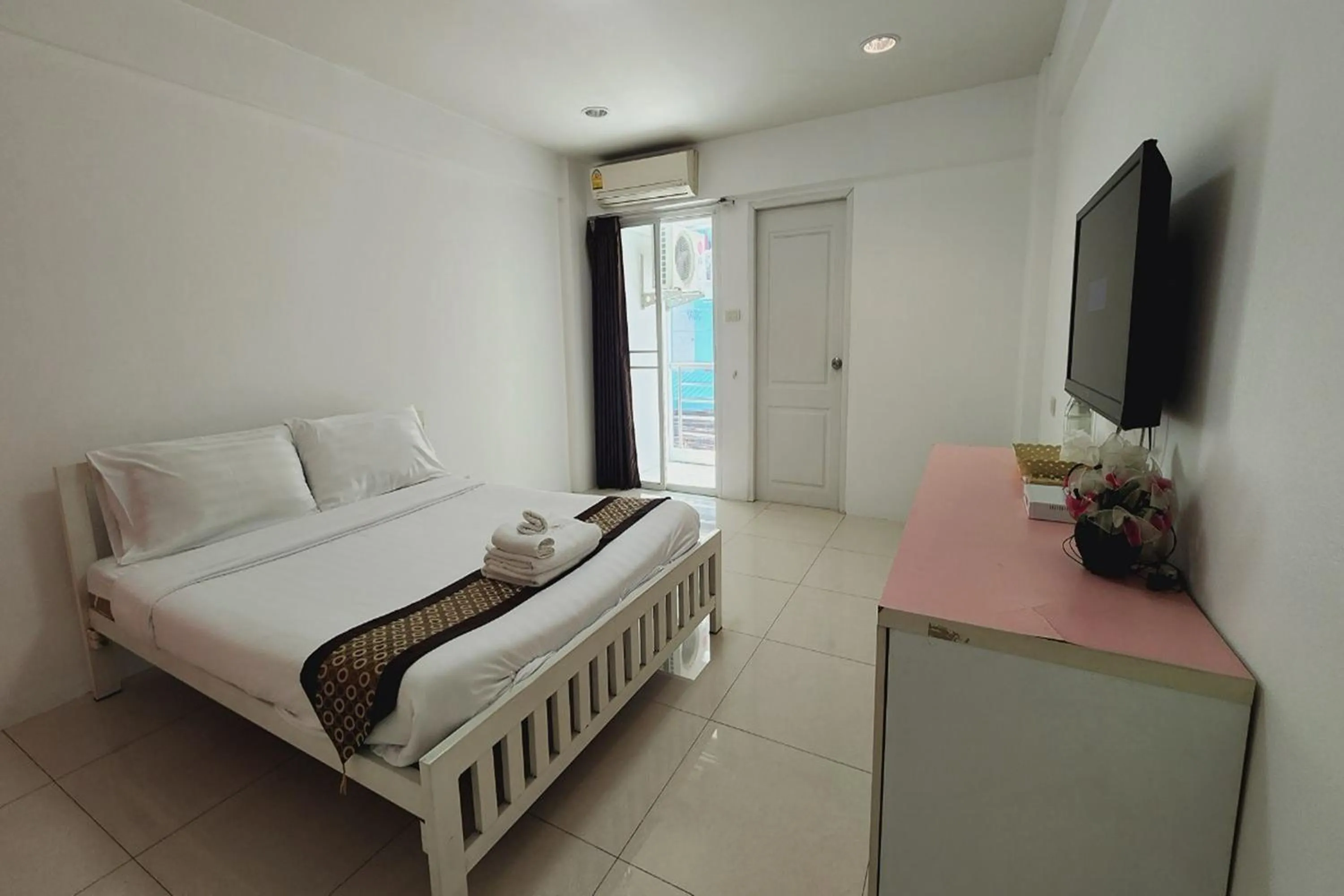 Bed in Zenith Life Hotel