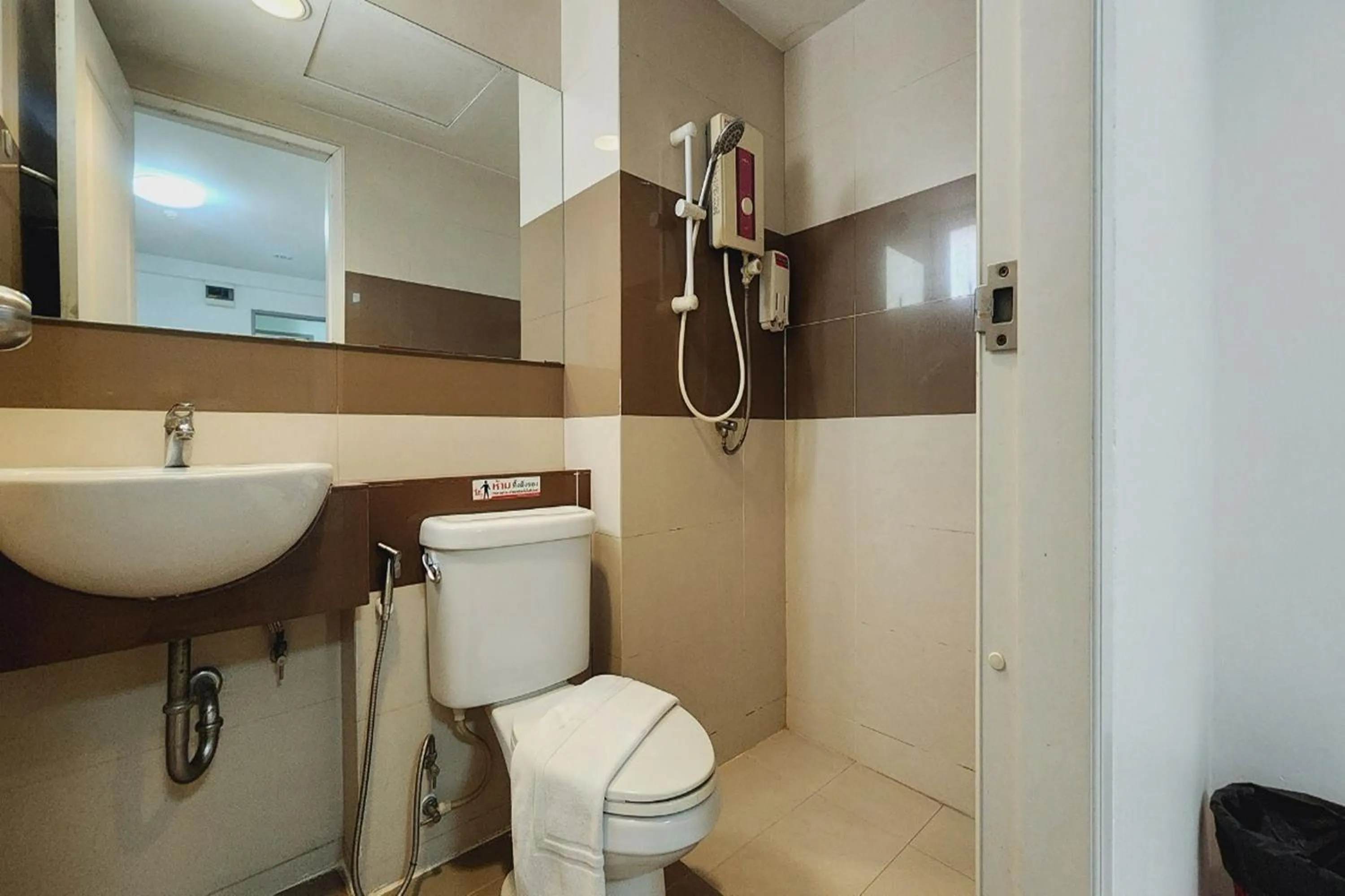 Bathroom in Zenith Life Hotel