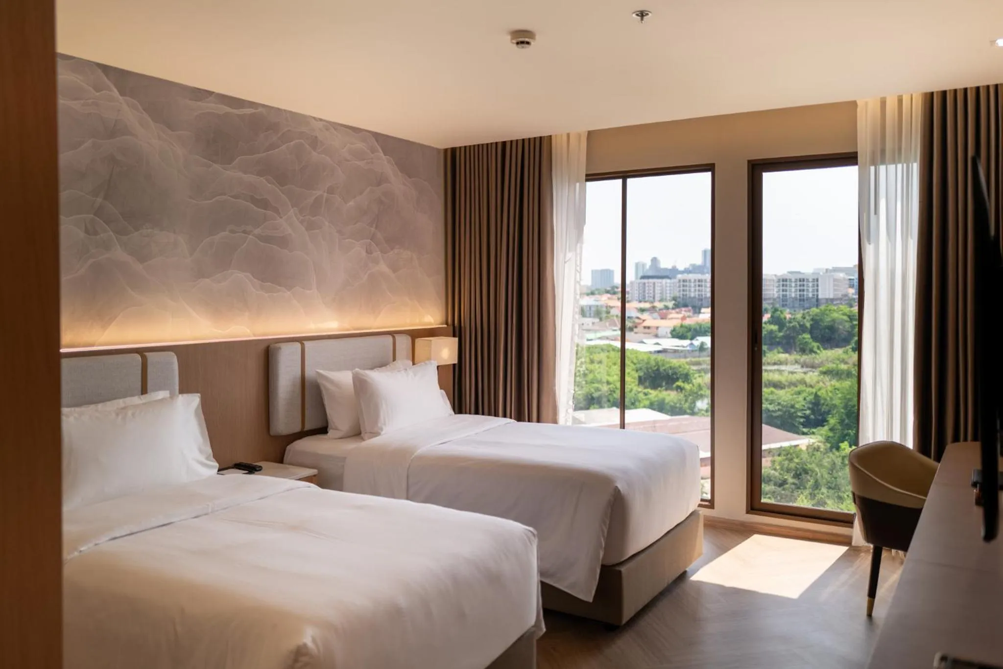 Bedroom, Bed in Samsara Hotel Pattaya