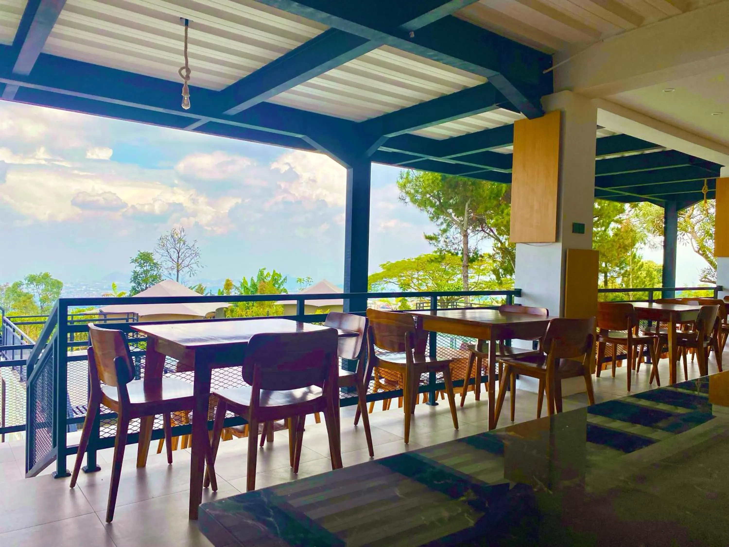 Restaurant/places to eat in Tebing View Glamping, Azana Hotels Collection