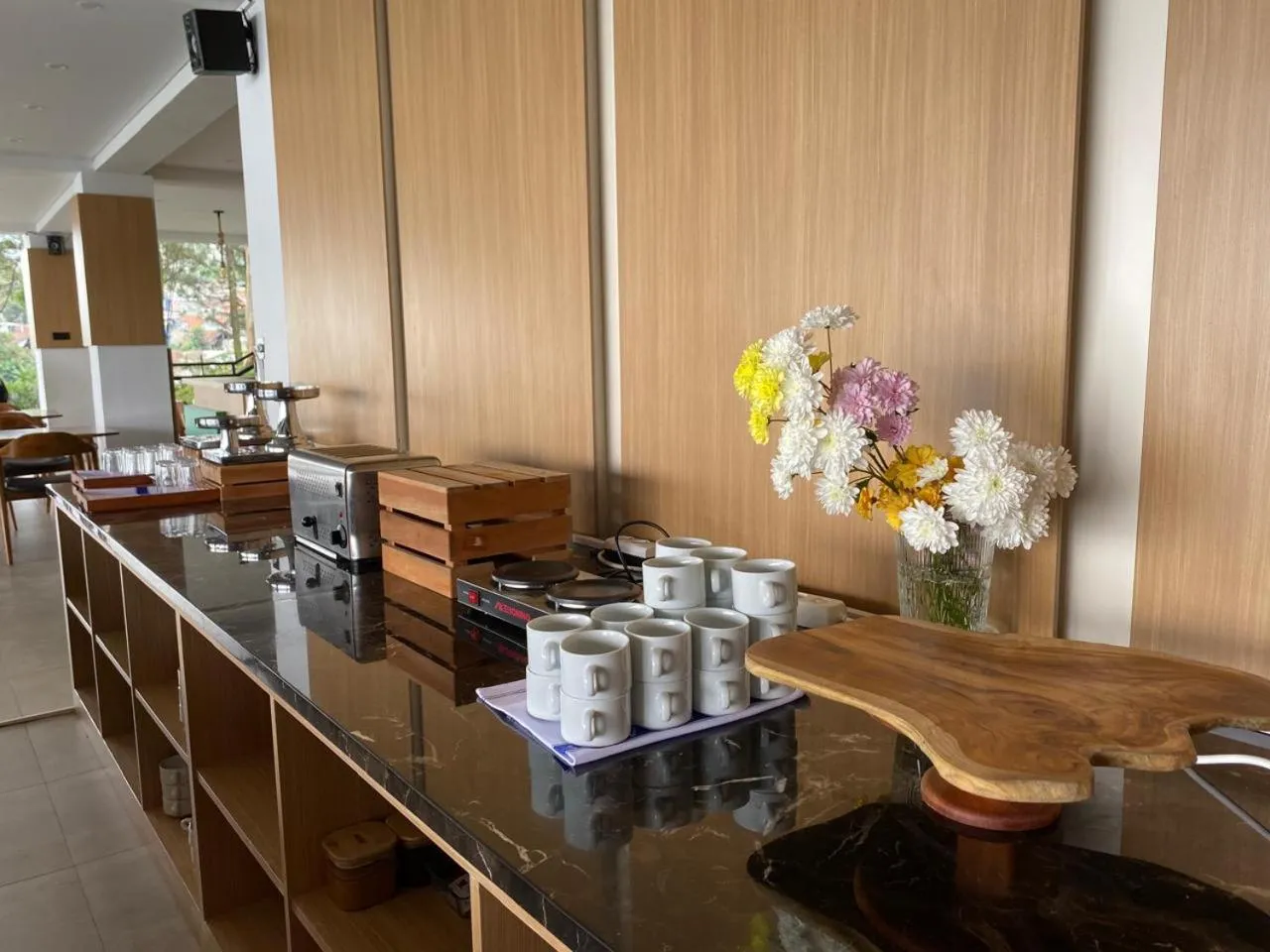 Restaurant/places to eat in Tebing View Glamping, Azana Hotels Collection