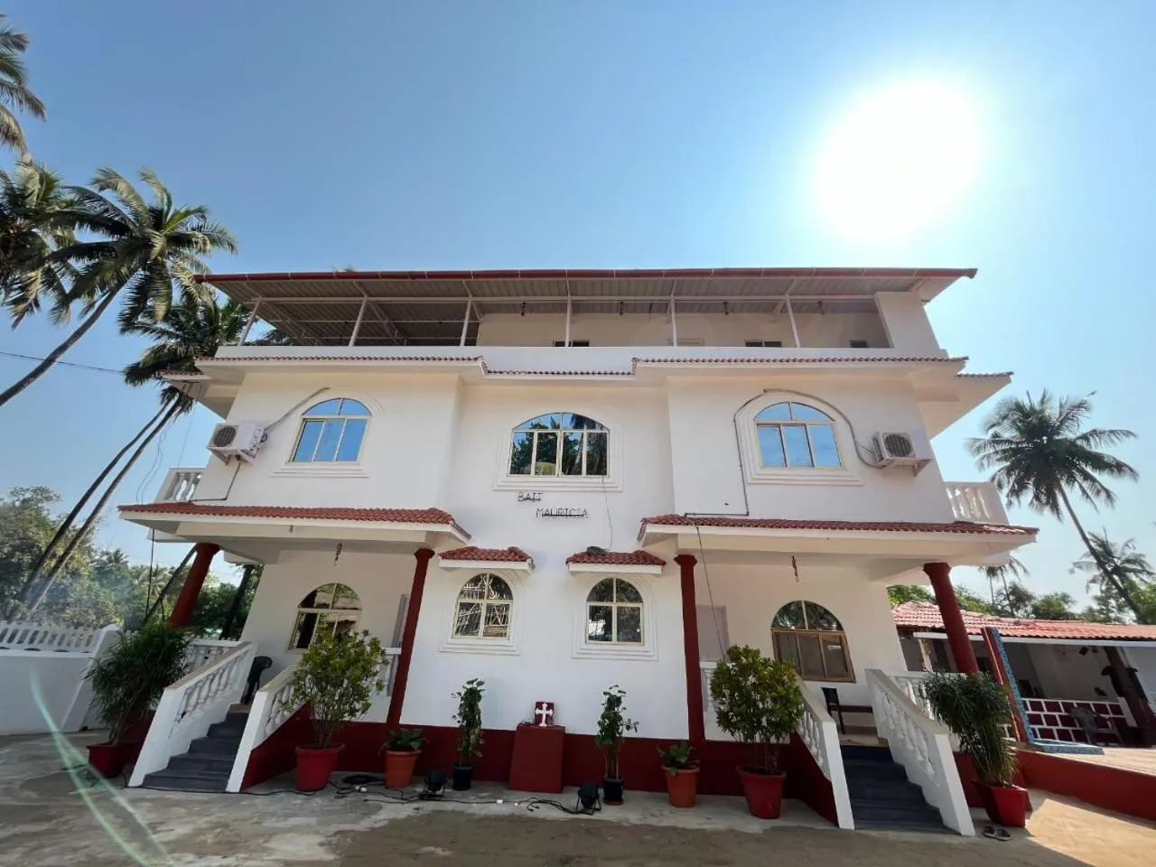 Property building in La Paulo's Back to Basic Beach Resort