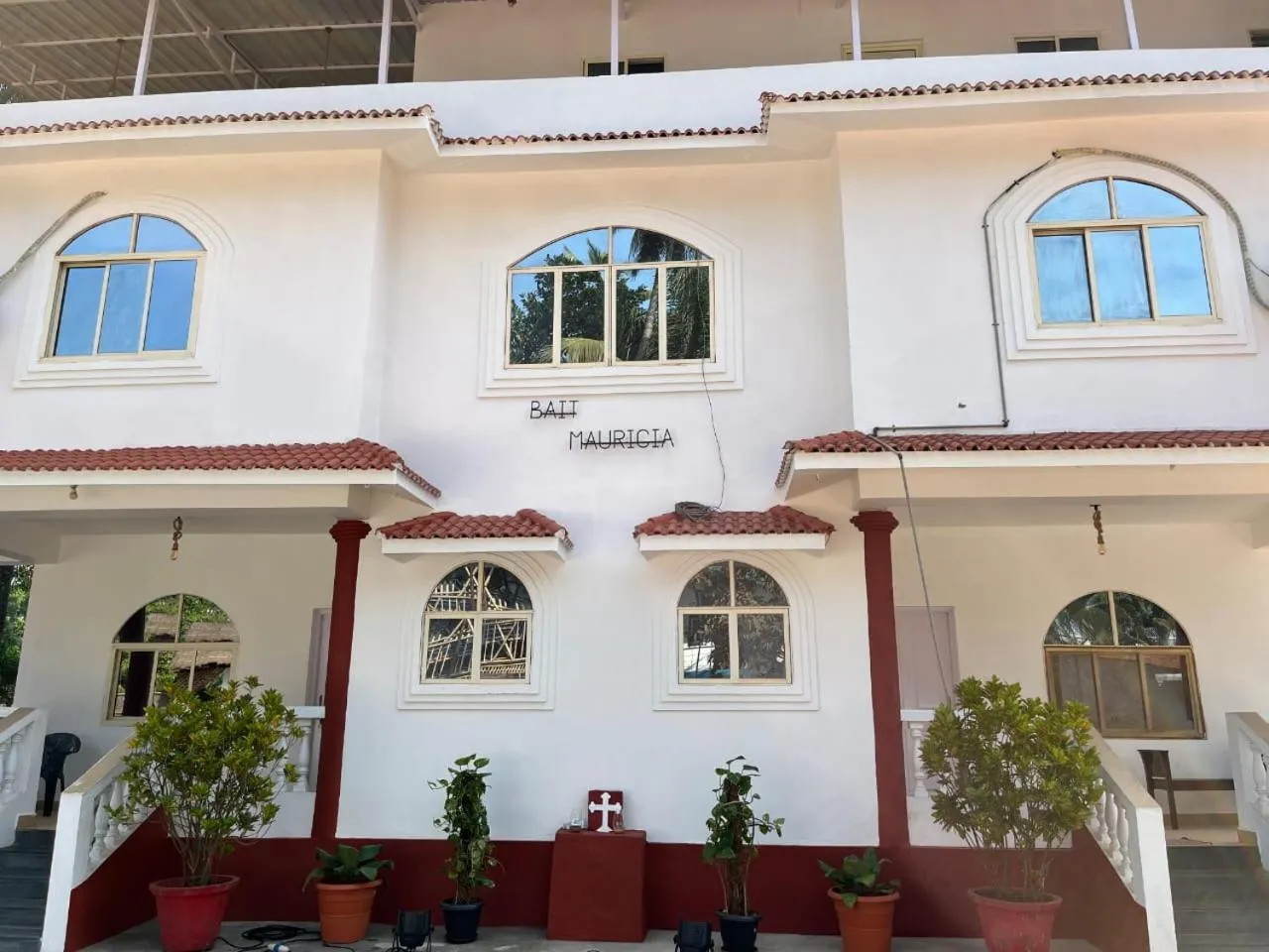 Property building in La Paulo's Back to Basic Beach Resort