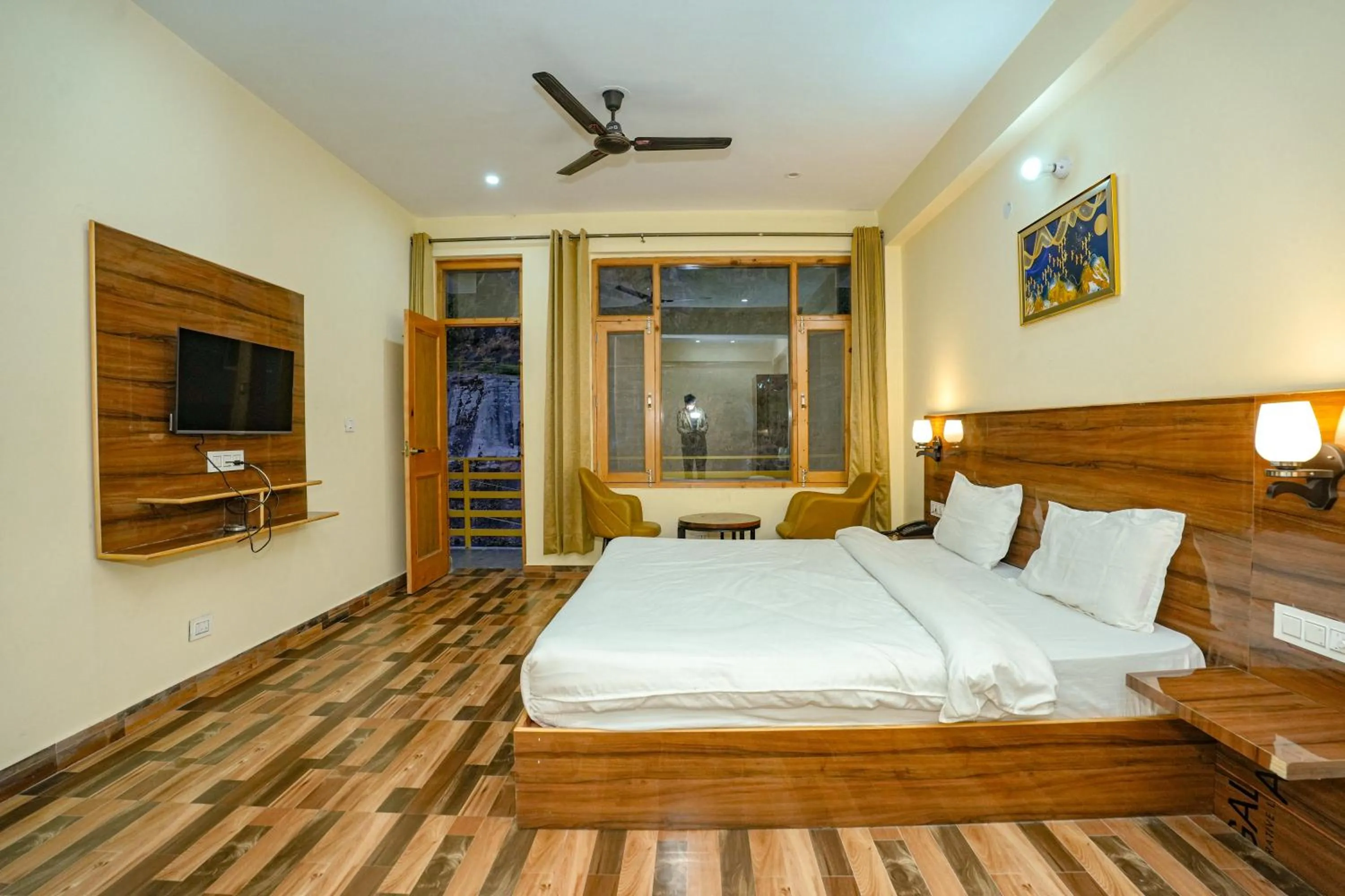 Bed in The Himalayan Stories - A Riverside Heaven Resort