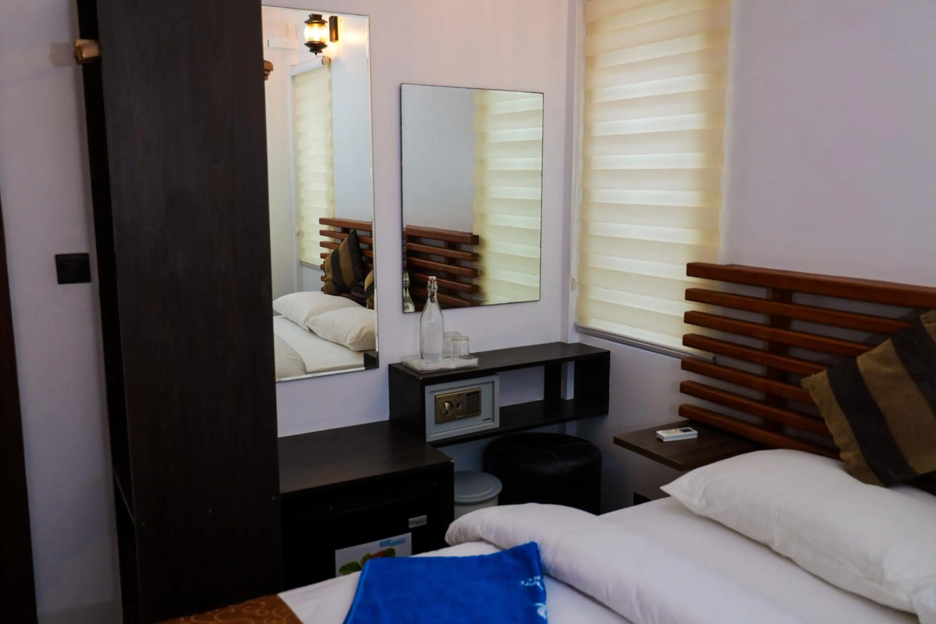 oven, Bed in Palm Residence