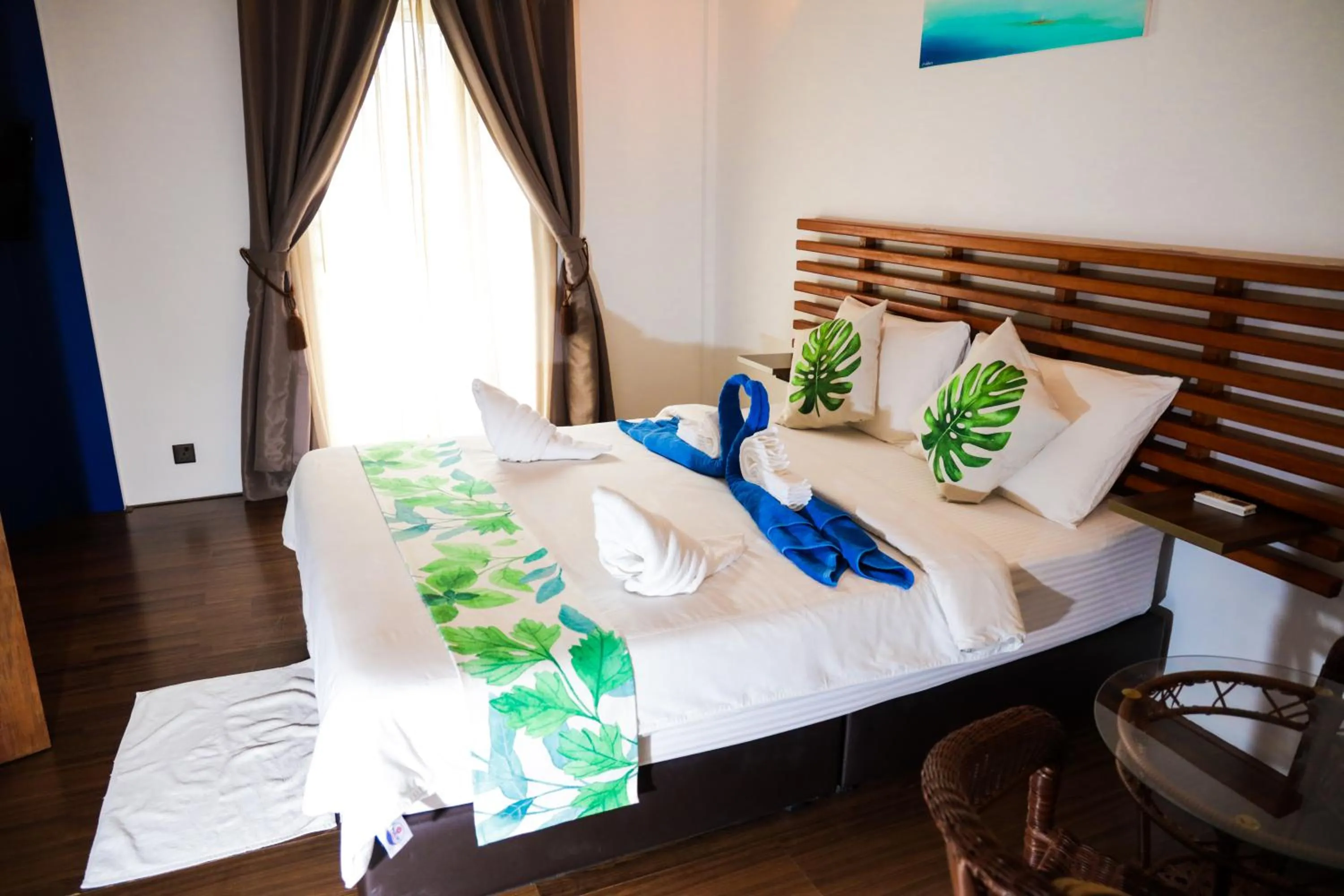 Bedroom, Bed in Palm Residence