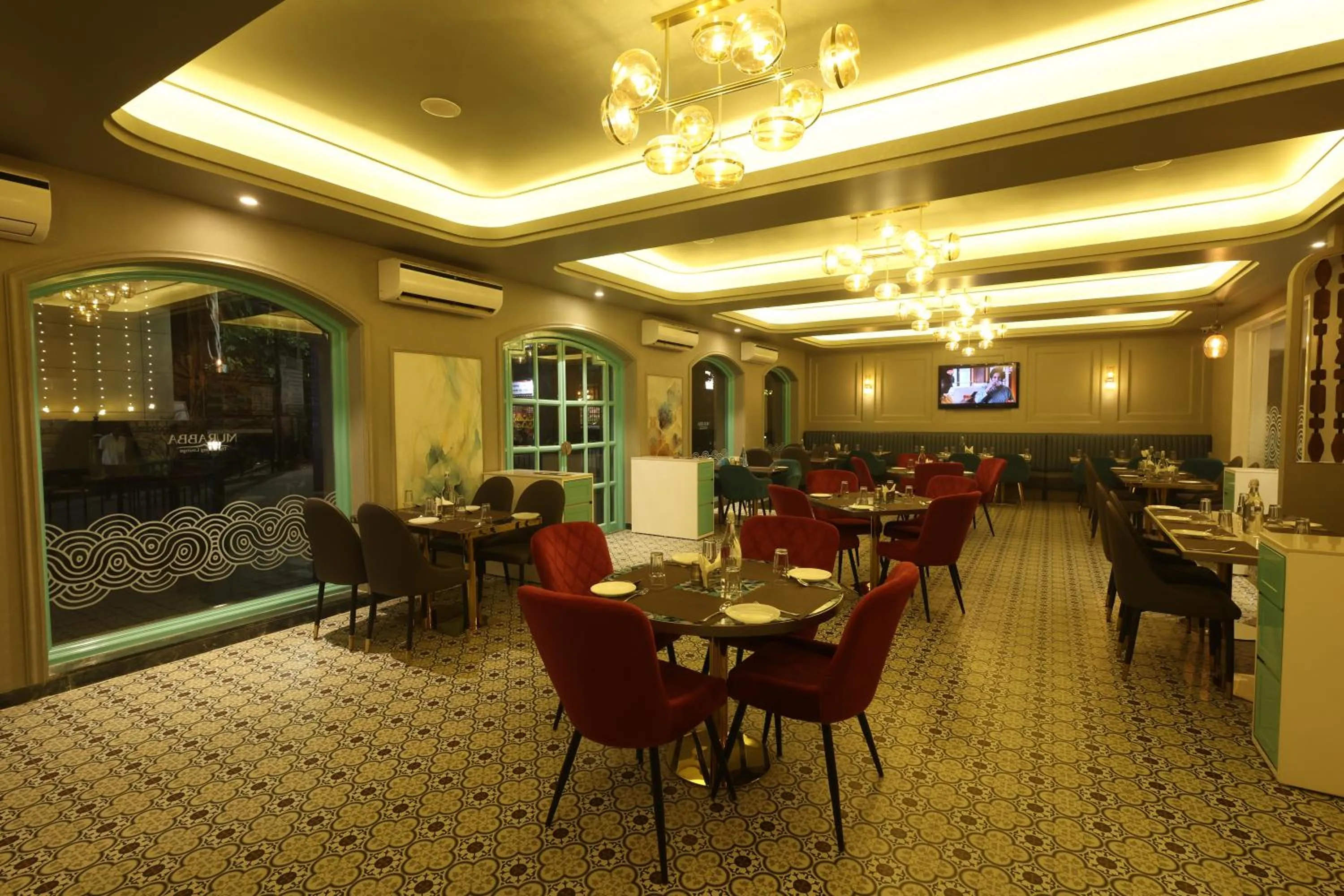 Restaurant/places to eat in The Metropole by Keyboard Hotels