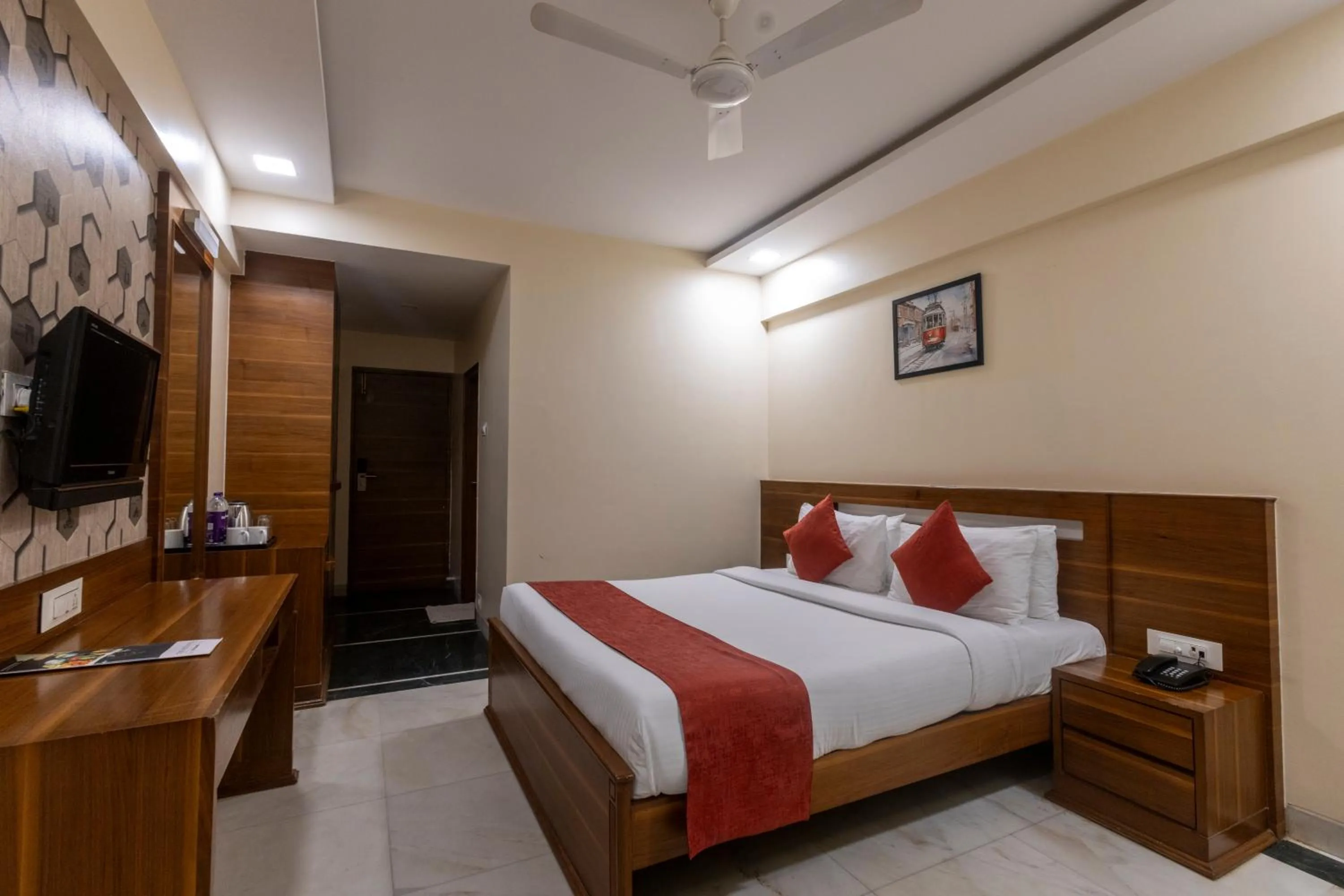 Bedroom, Bed in The Metropole by Keyboard Hotels