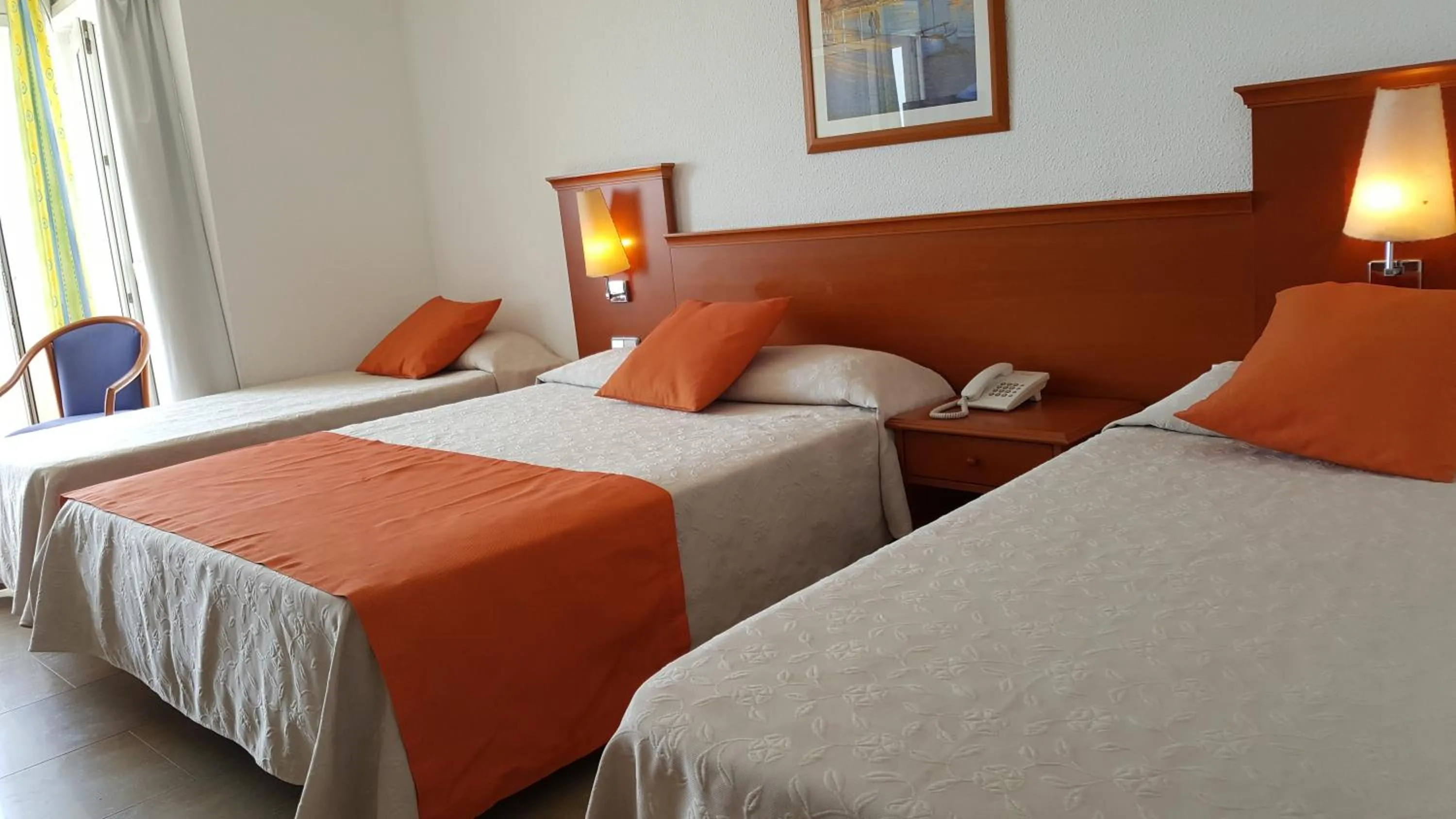 Photo of the whole room, Bed in Hotel Risech