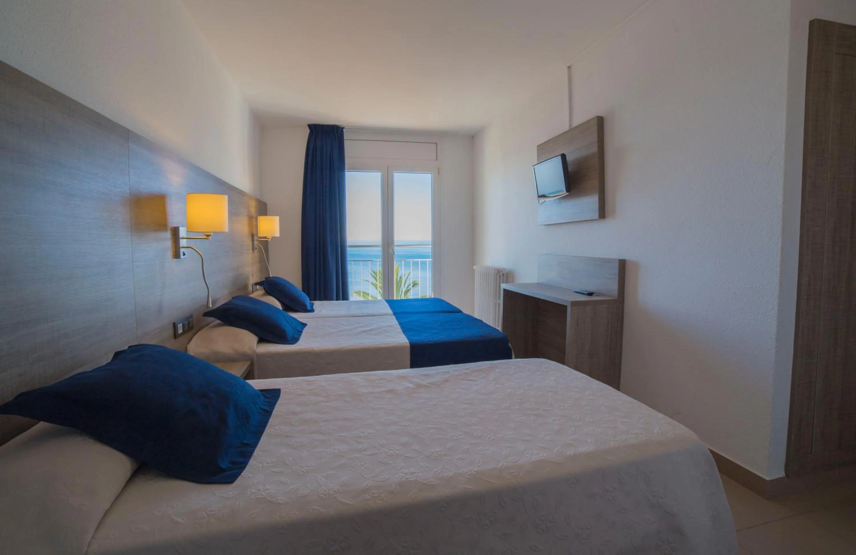 Photo of the whole room, Bed in Hotel Risech