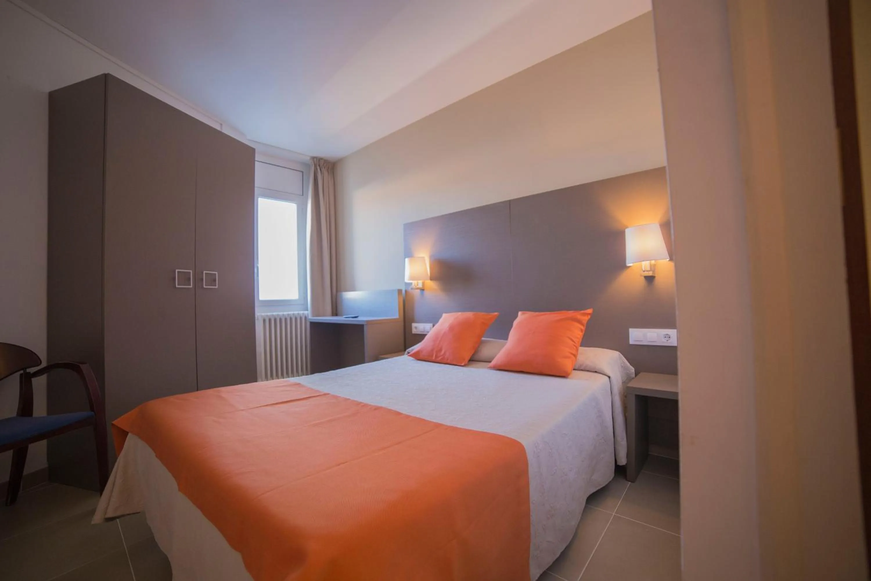 Photo of the whole room, Bed in Hotel Risech