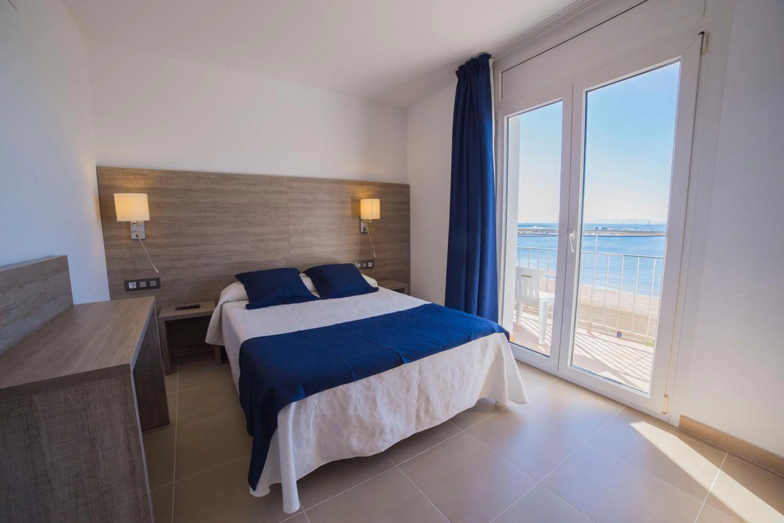 Photo of the whole room, Bed in Hotel Risech