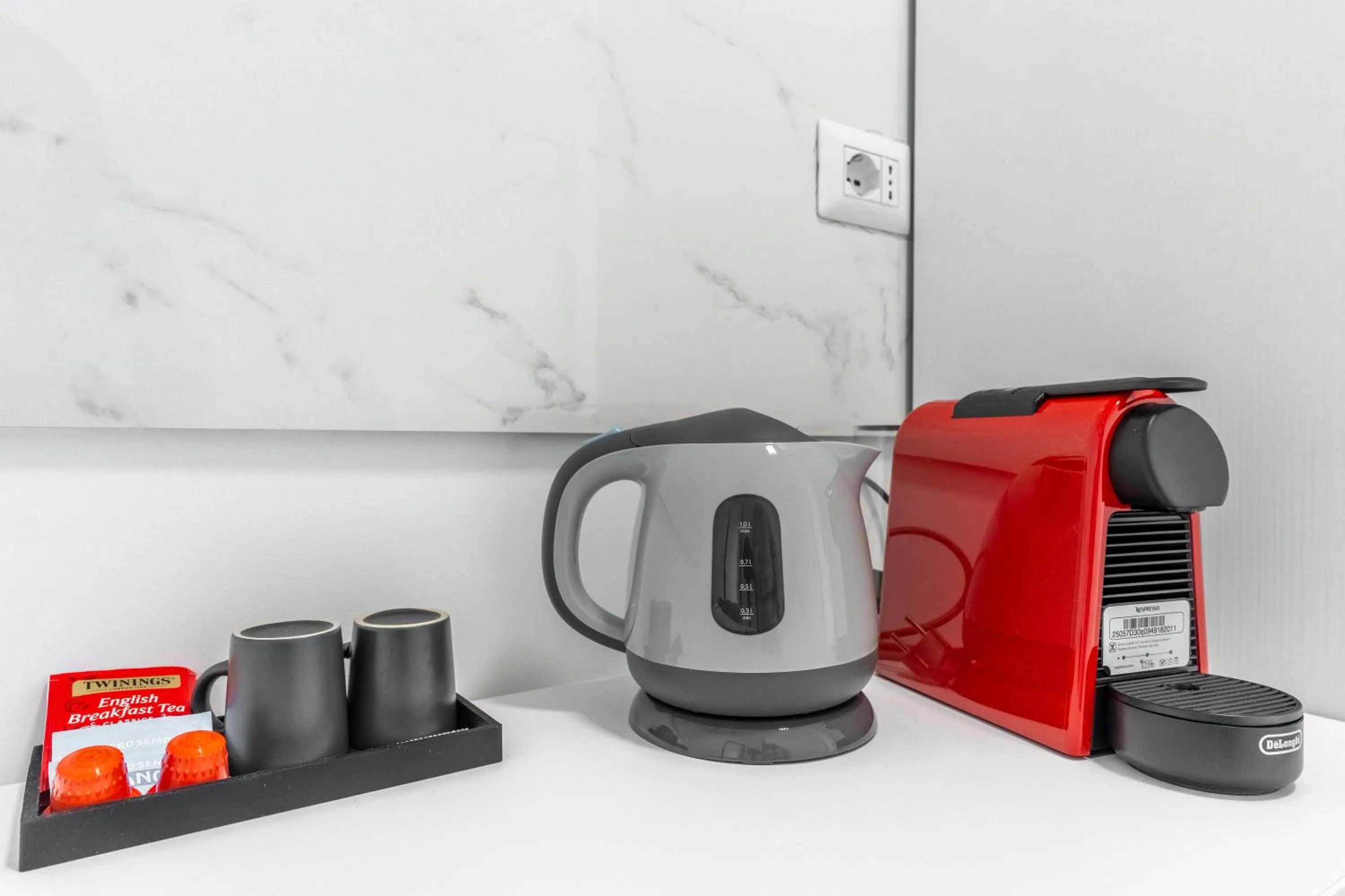 Coffee/tea facilities in Ponale Suites Foresteria Lombarda