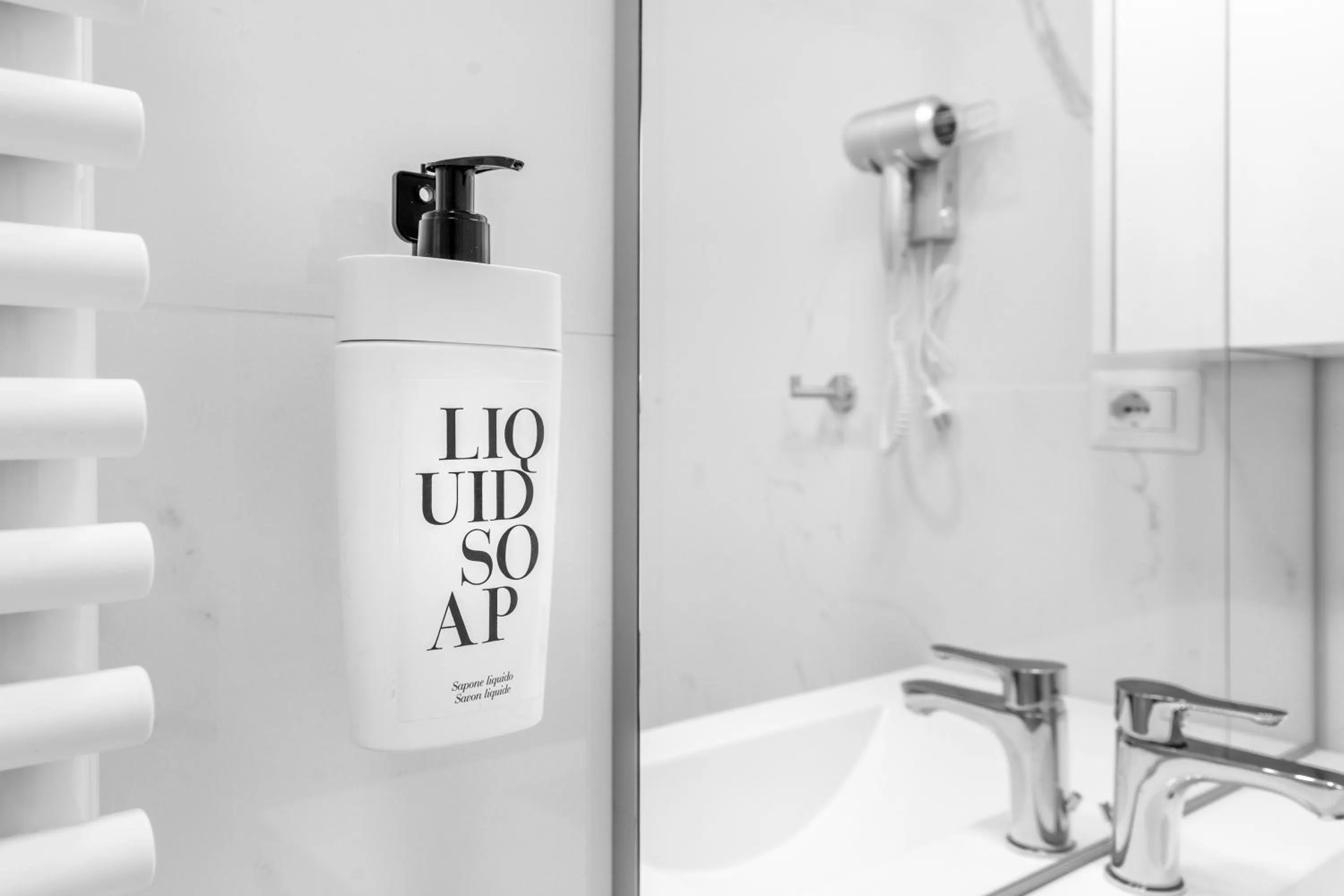 Bathroom in Ponale Suites Foresteria Lombarda