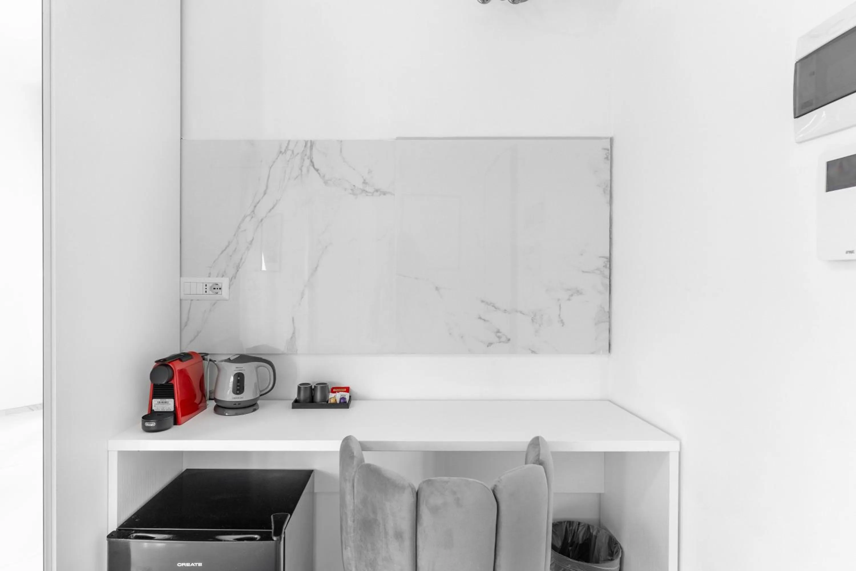 minibar in Ponale Suites Foresteria Lombarda