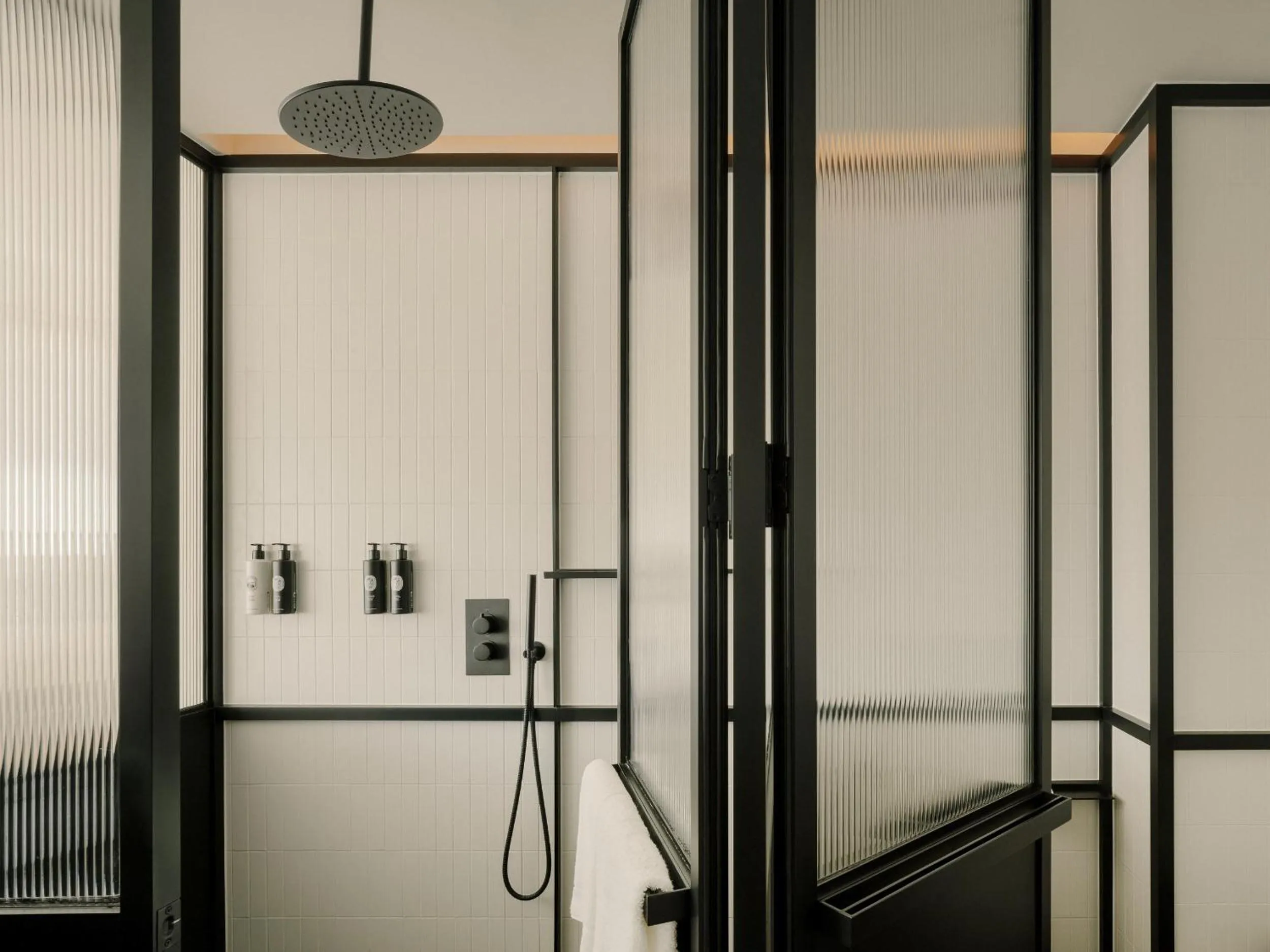 Shower in The Telegraph Hotel - The Leading Hotels of the World