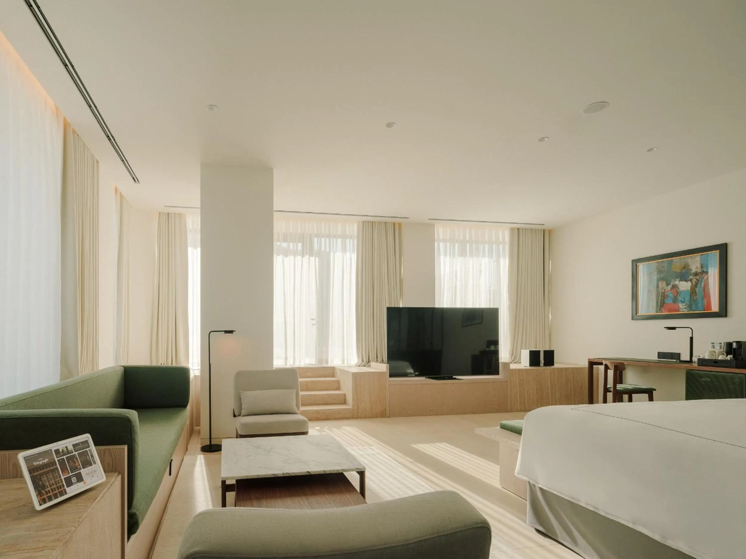 TV and multimedia in The Telegraph Hotel - The Leading Hotels of the World