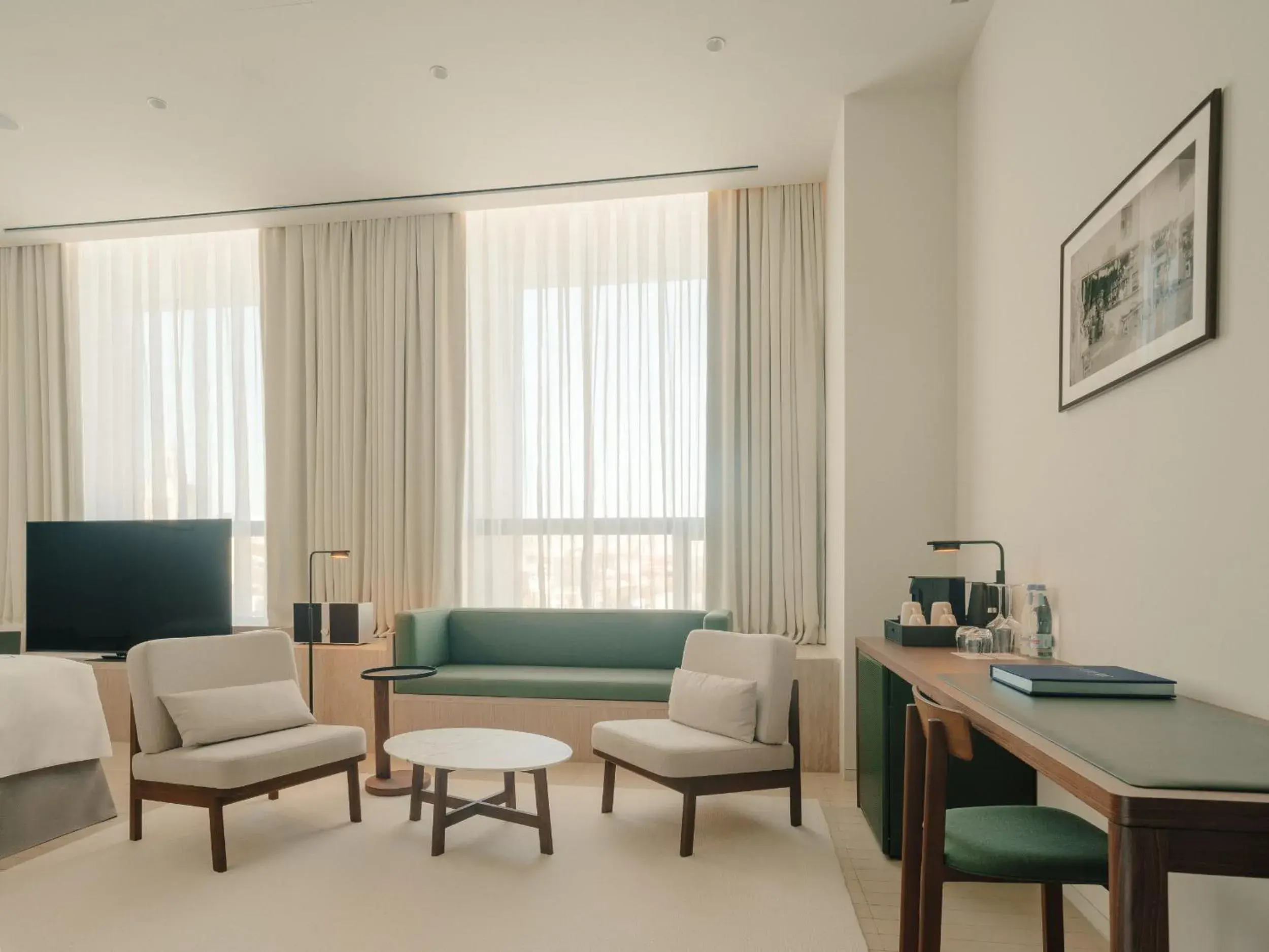 Deluxe Room - single occupancy in The Telegraph Hotel - The Leading Hotels of the World Deluxe Room - single occupancy in The Telegraph Hotel - The Leading Hotels of the World