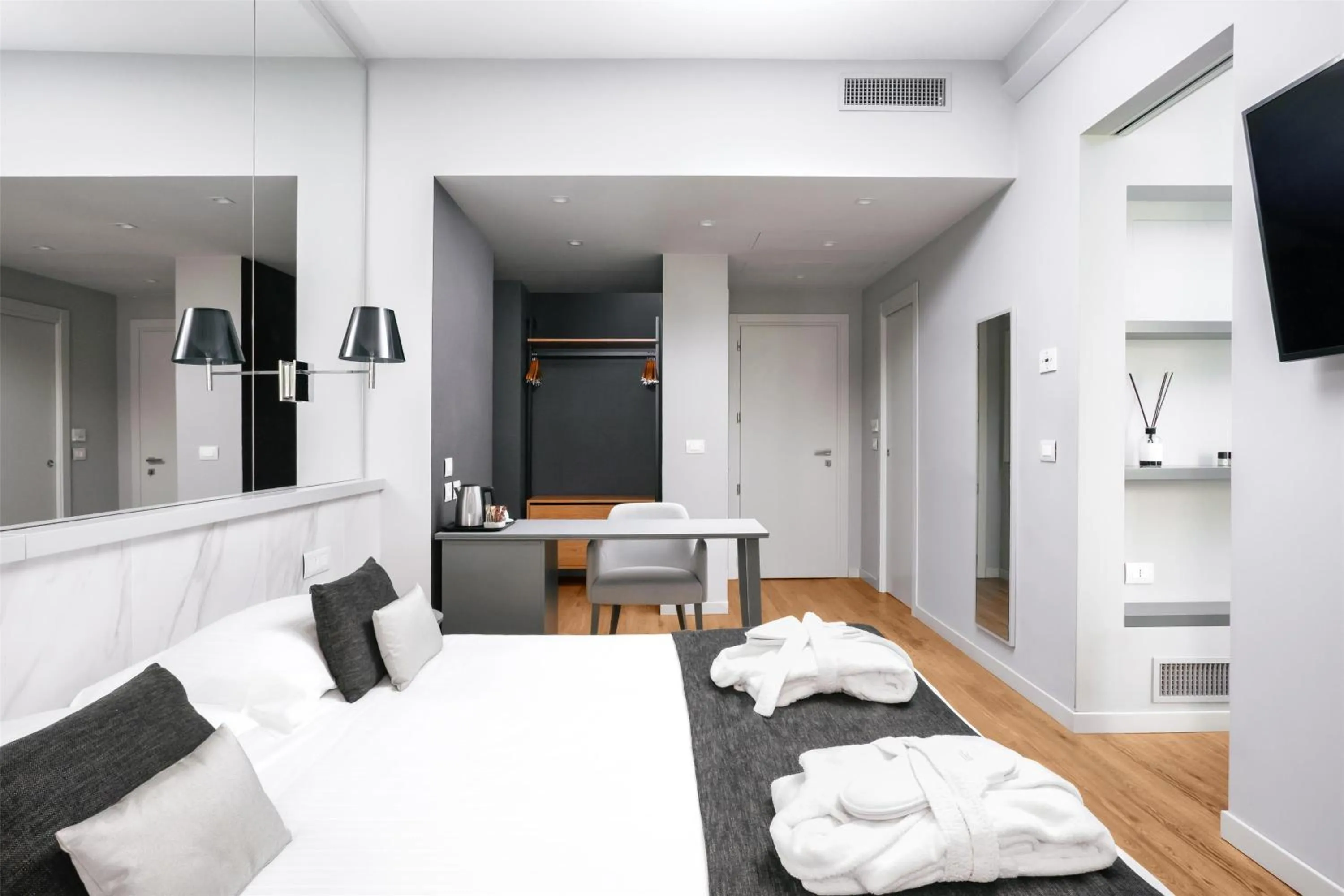 Photo of the whole room, Bed in Best Western Hotel Nazionale