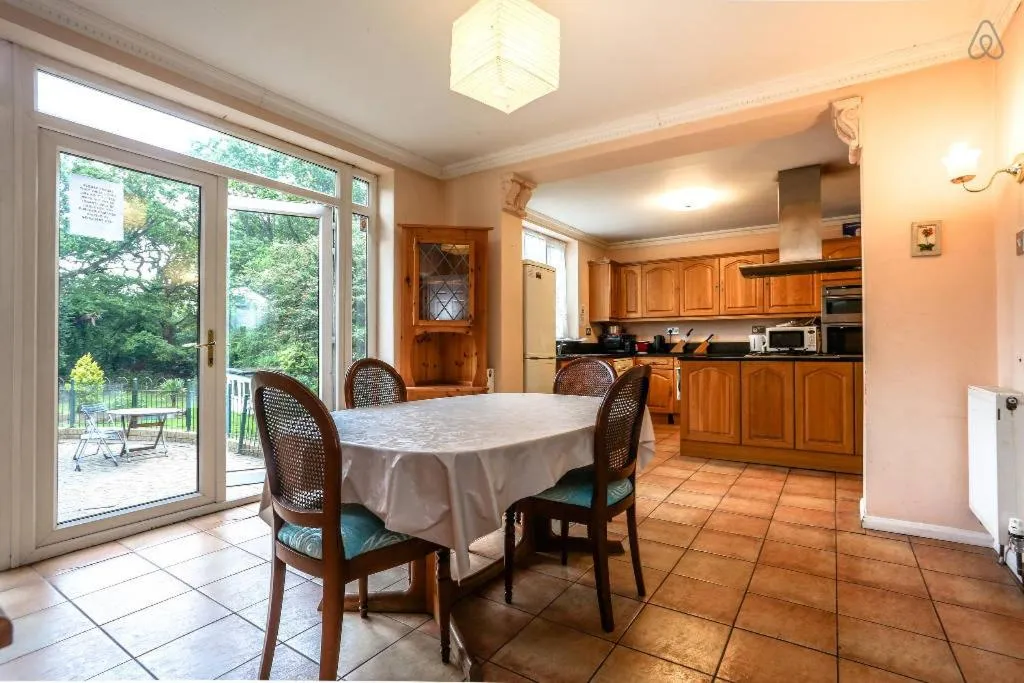 Living room in OYO Guest House Ellipse
