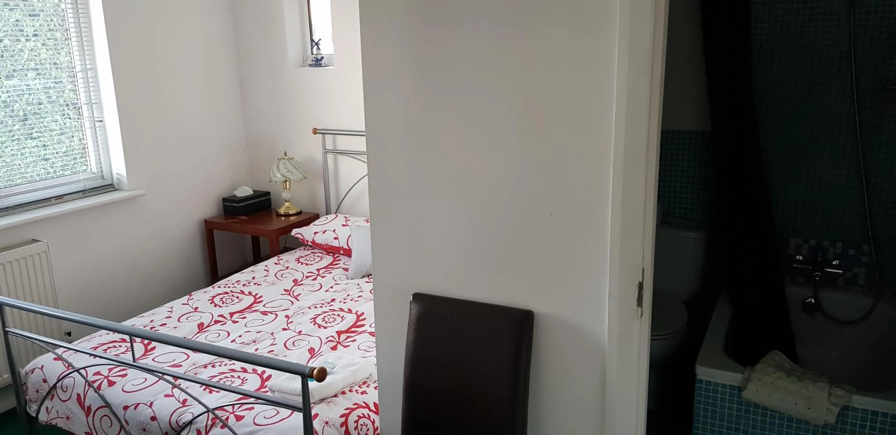 Bedroom, Bed in OYO Guest House Ellipse