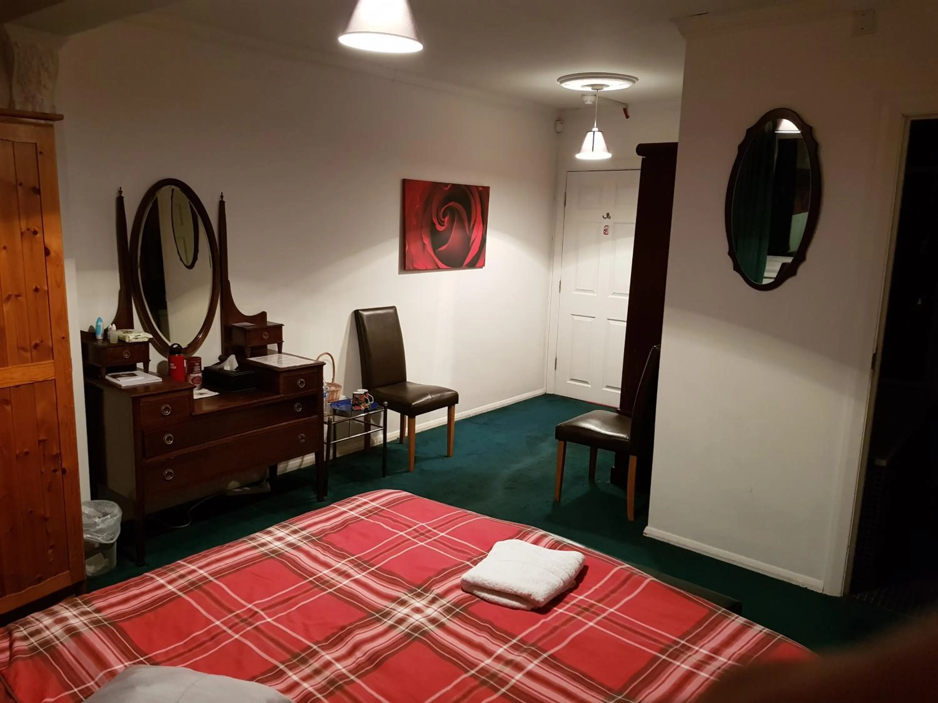 Bedroom, Bed in OYO Guest House Ellipse