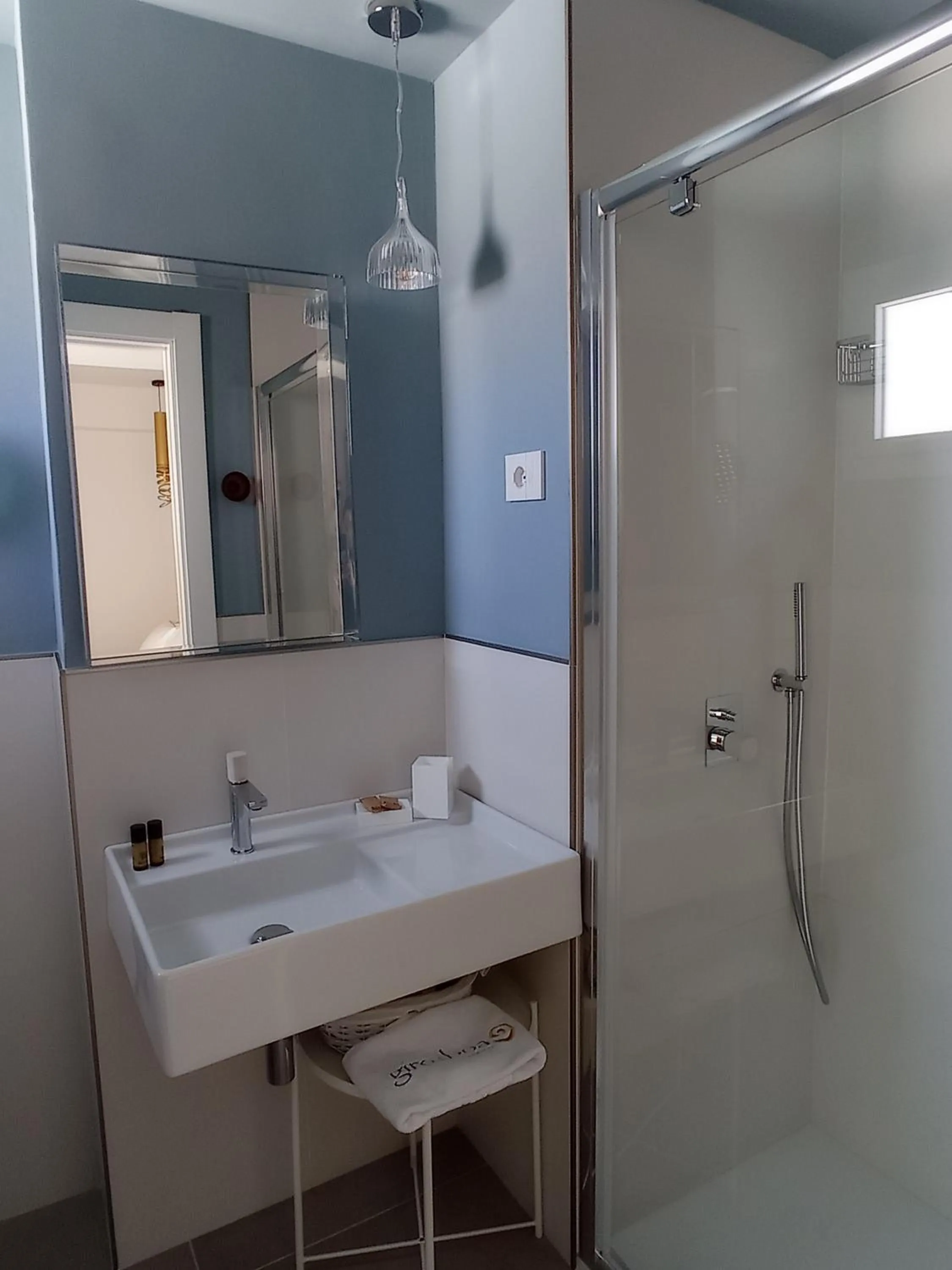 Shower in B&B Giro Di Boa