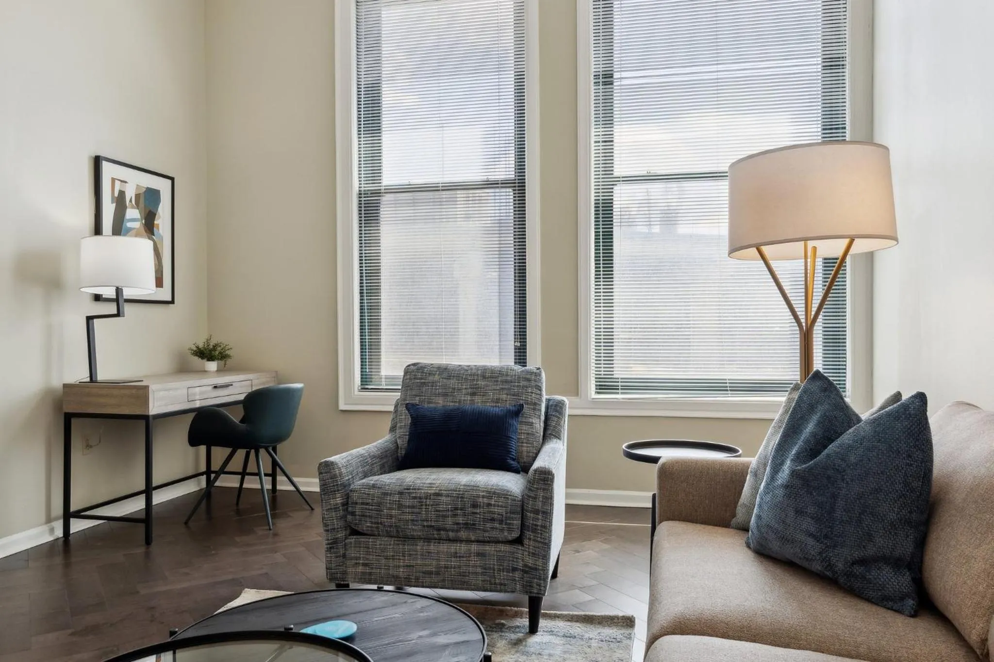 Living room in Placemakr Downtown Pittsburgh at The Pennsylvanian