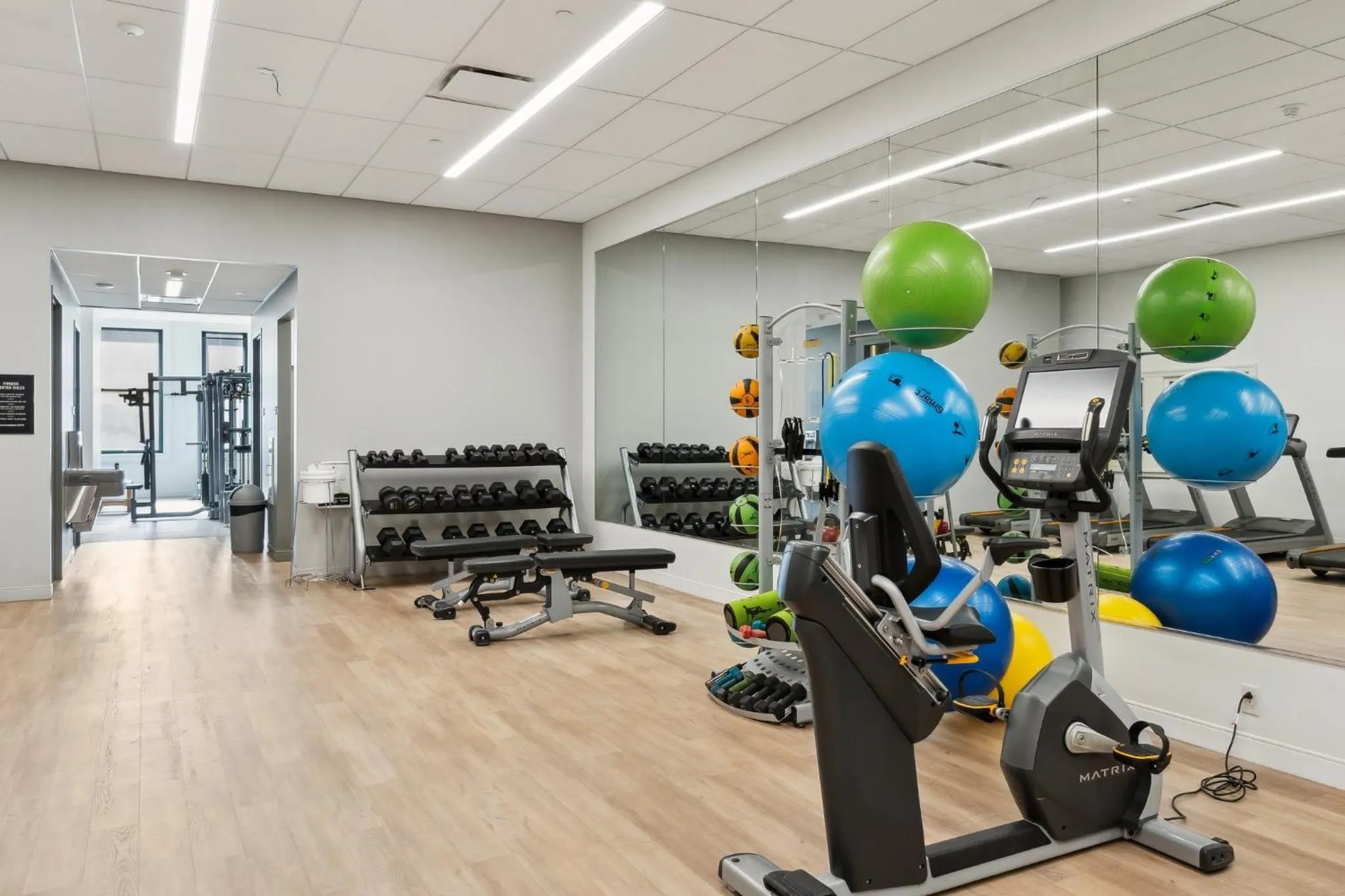 Fitness centre/facilities in Placemakr Downtown Pittsburgh at The Pennsylvanian