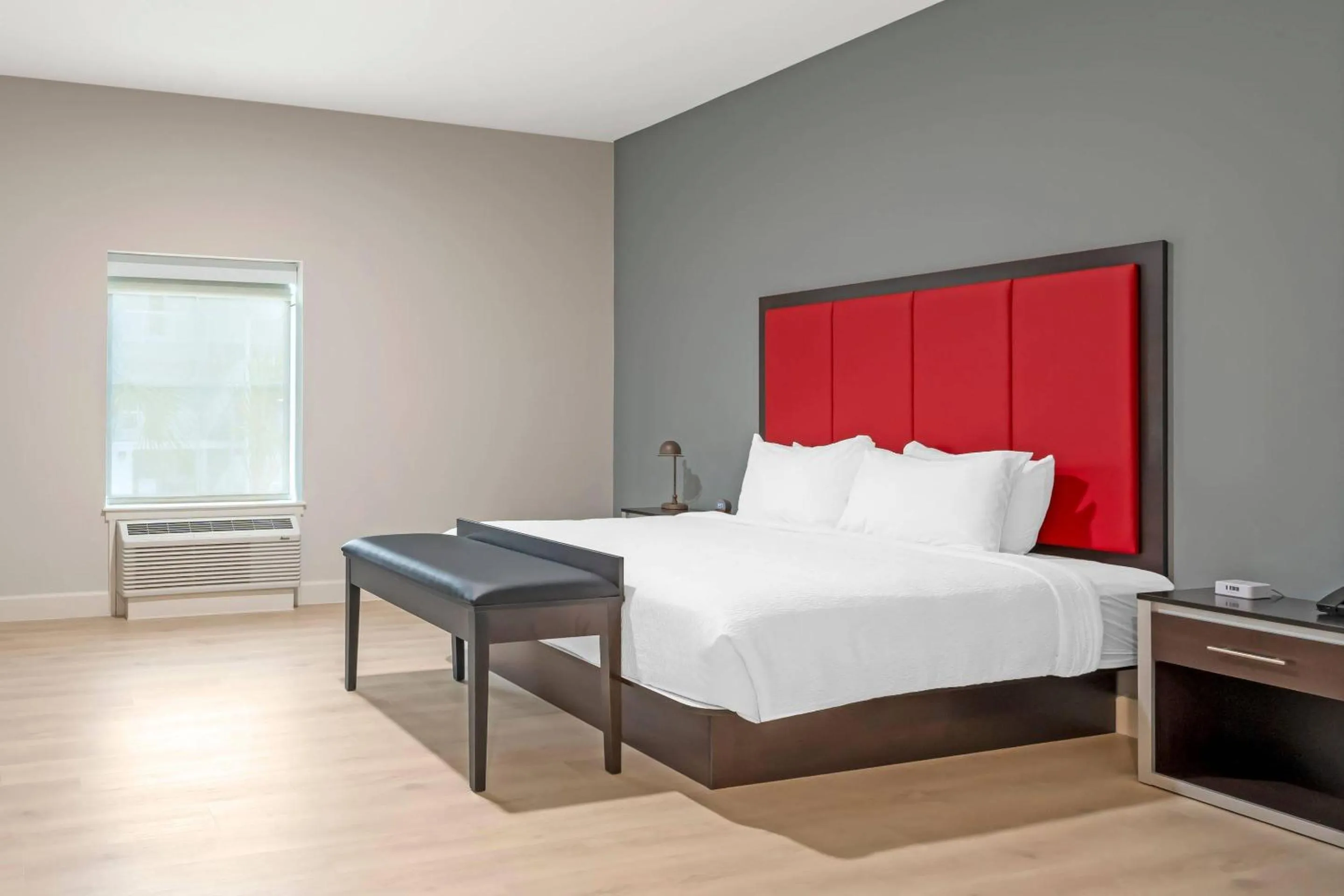 Bedroom, Bed in The J Hotel Dunedin Clearwater, an Ascend Collection Hotel