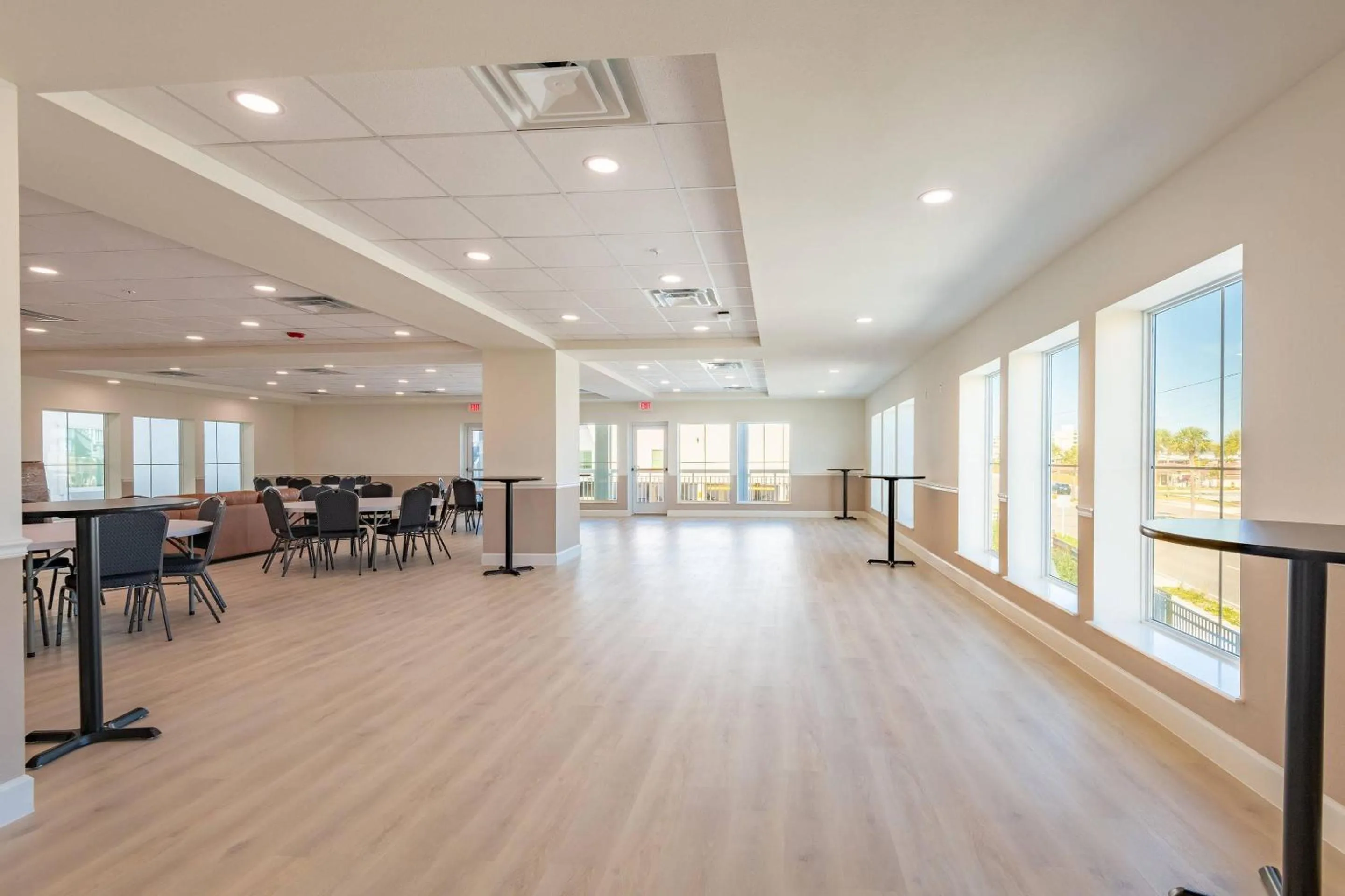 Meeting/conference room in The J Hotel Dunedin Clearwater, an Ascend Collection Hotel