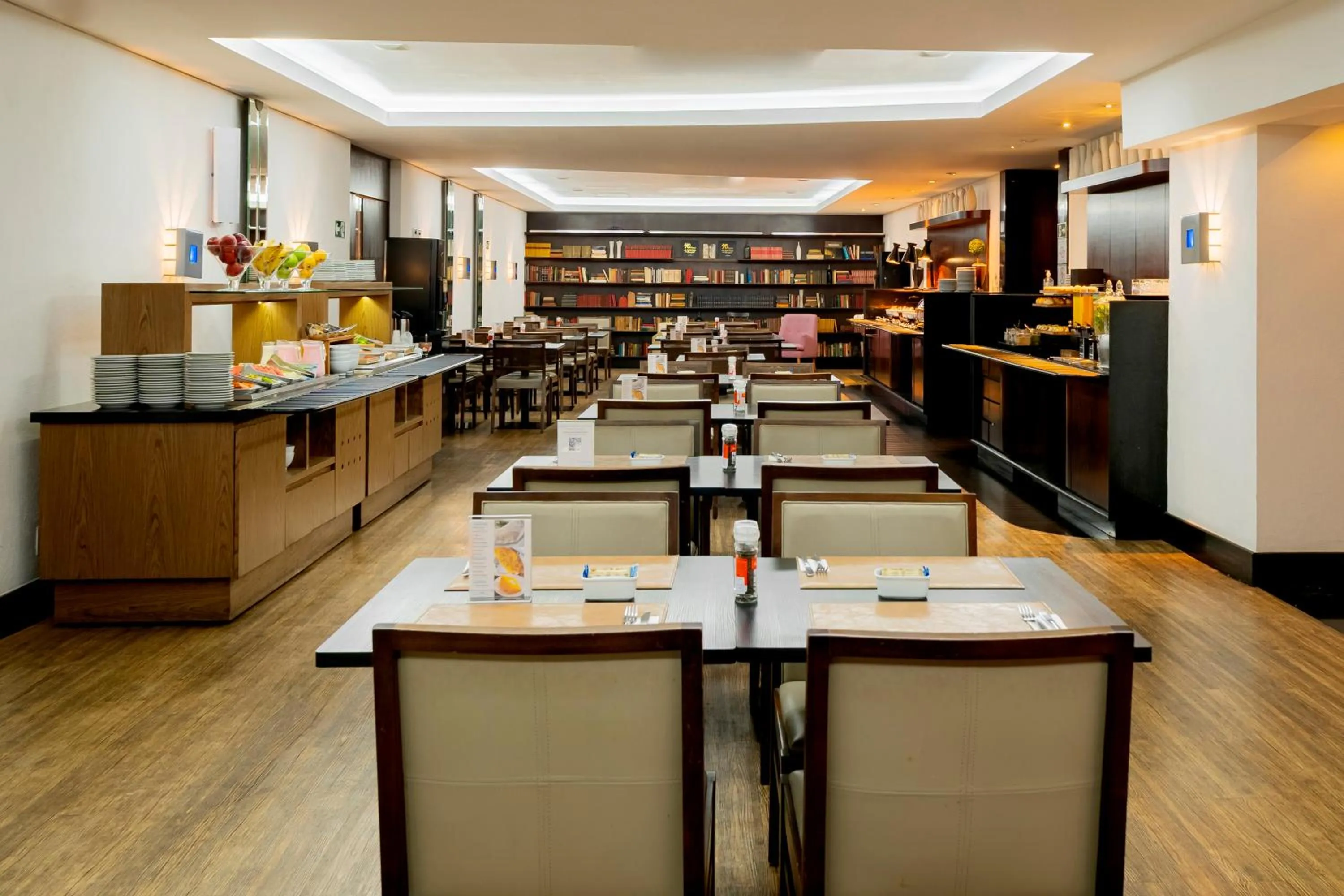 Restaurant/places to eat in Pergamon SP Frei Caneca by Accor