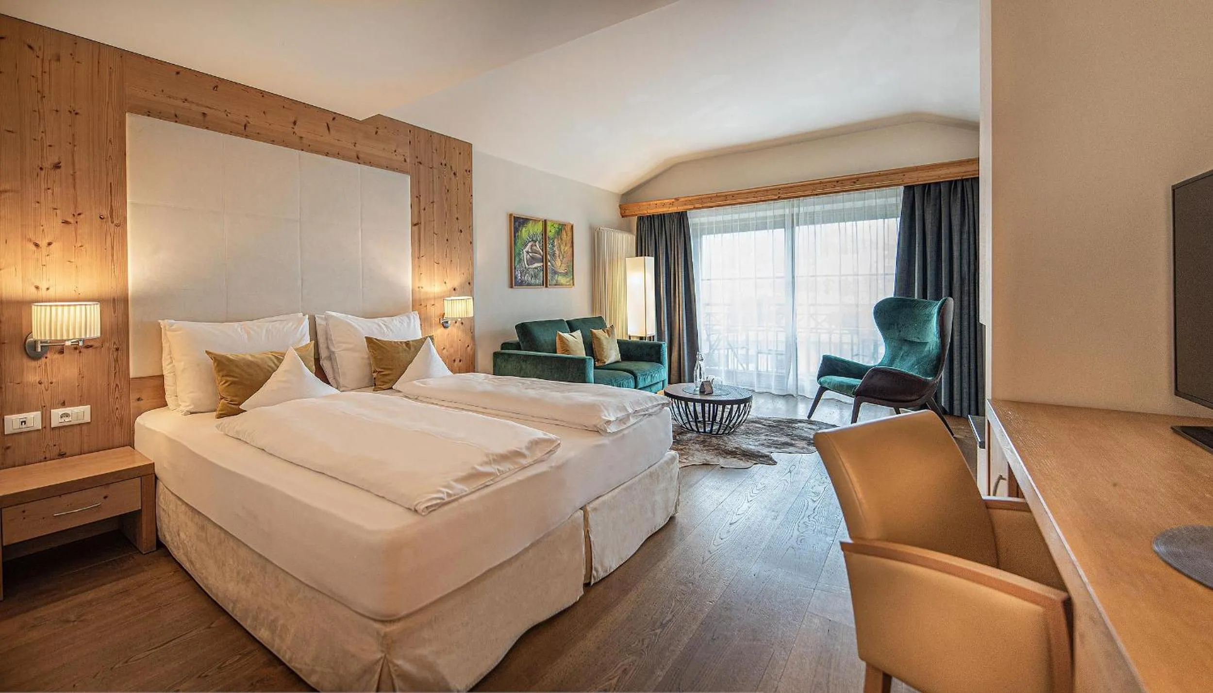 Photo of the whole room, Bed in Taubers Unterwirt Aktiv & Vitalhotel