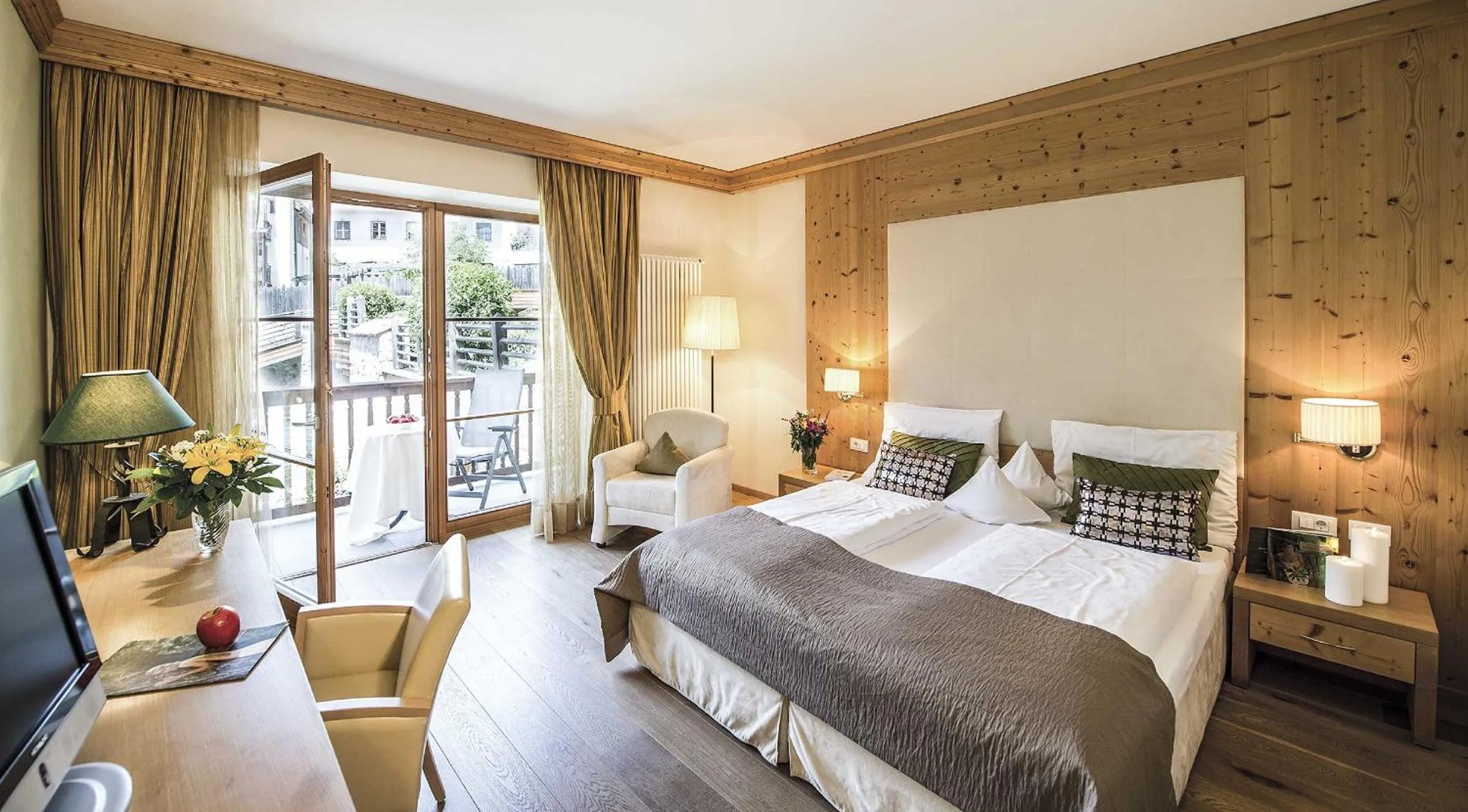 Photo of the whole room, Bed in Taubers Unterwirt Aktiv & Vitalhotel