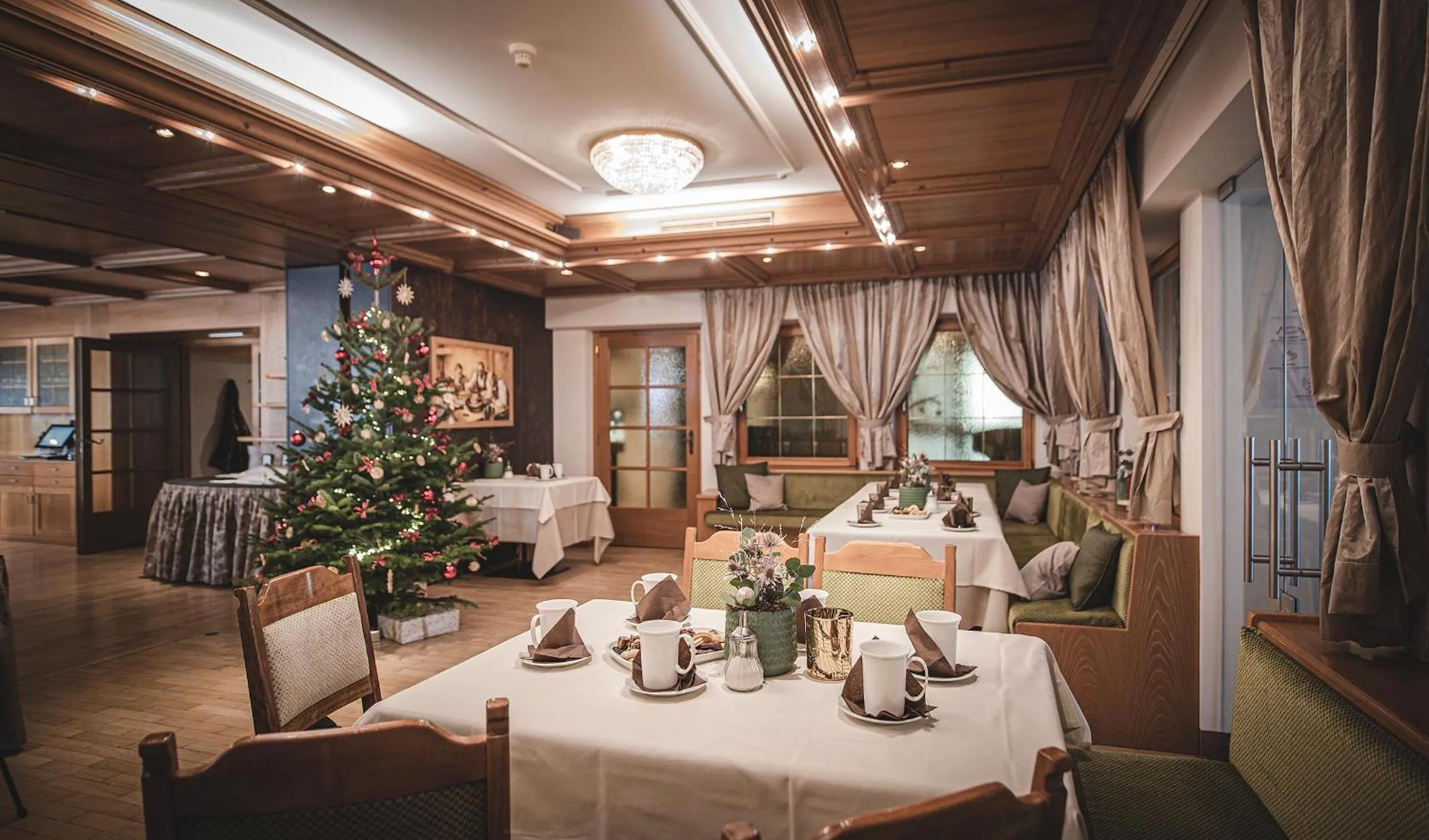 Restaurant/places to eat in Taubers Unterwirt Aktiv & Vitalhotel