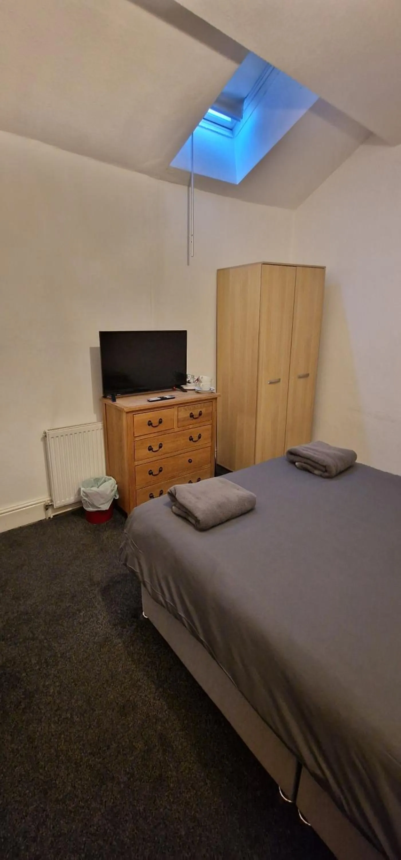 TV and multimedia, Bed in The Watergate Inn