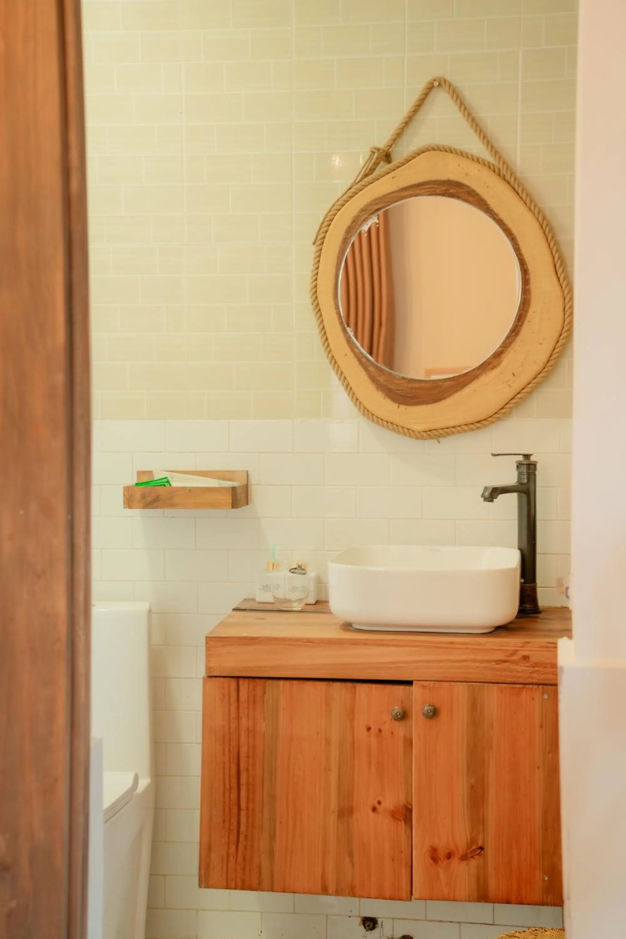 Bathroom in Hoang Yen Villa & Coffee