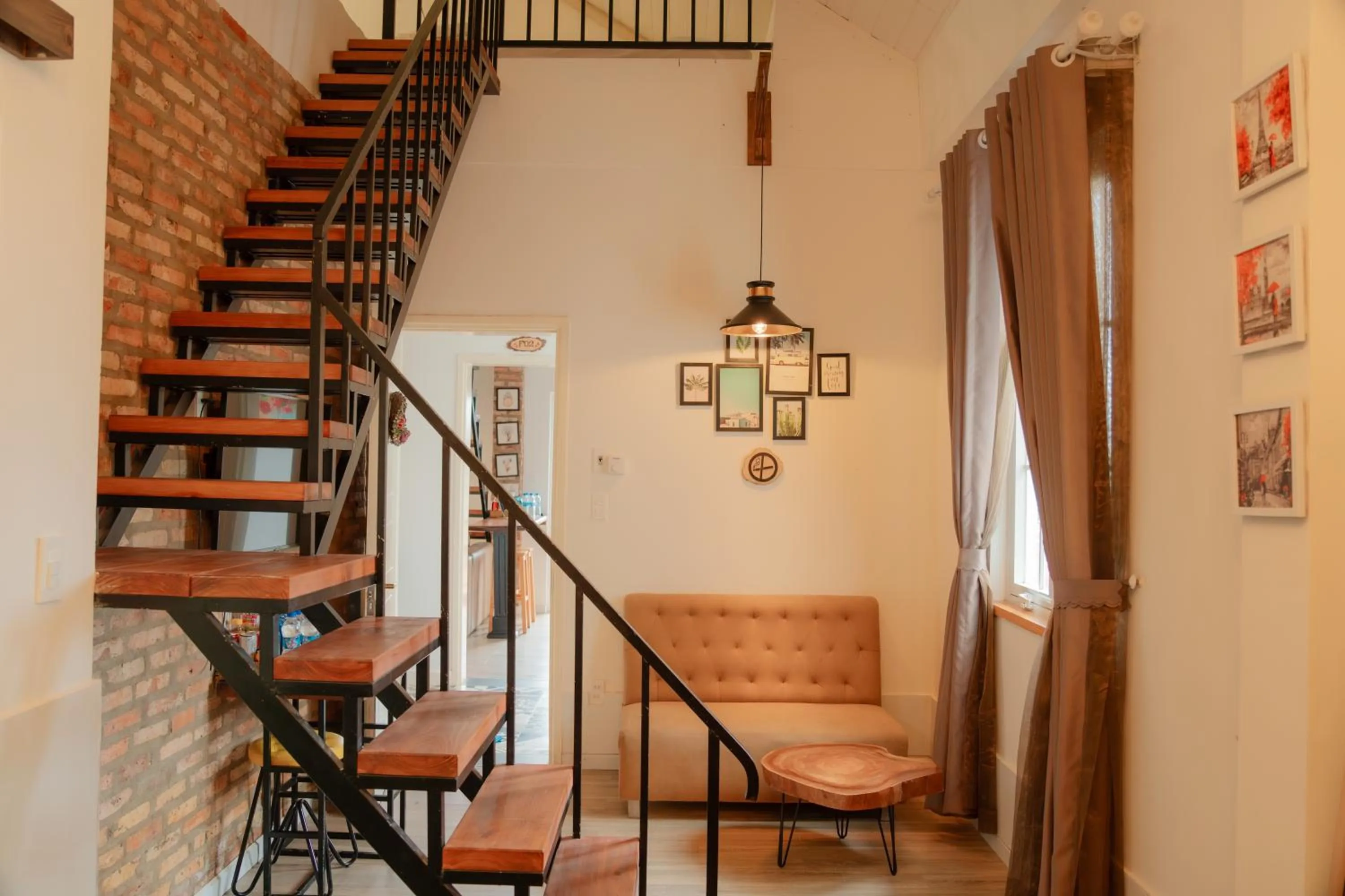 Living room in Hoang Yen Villa & Coffee