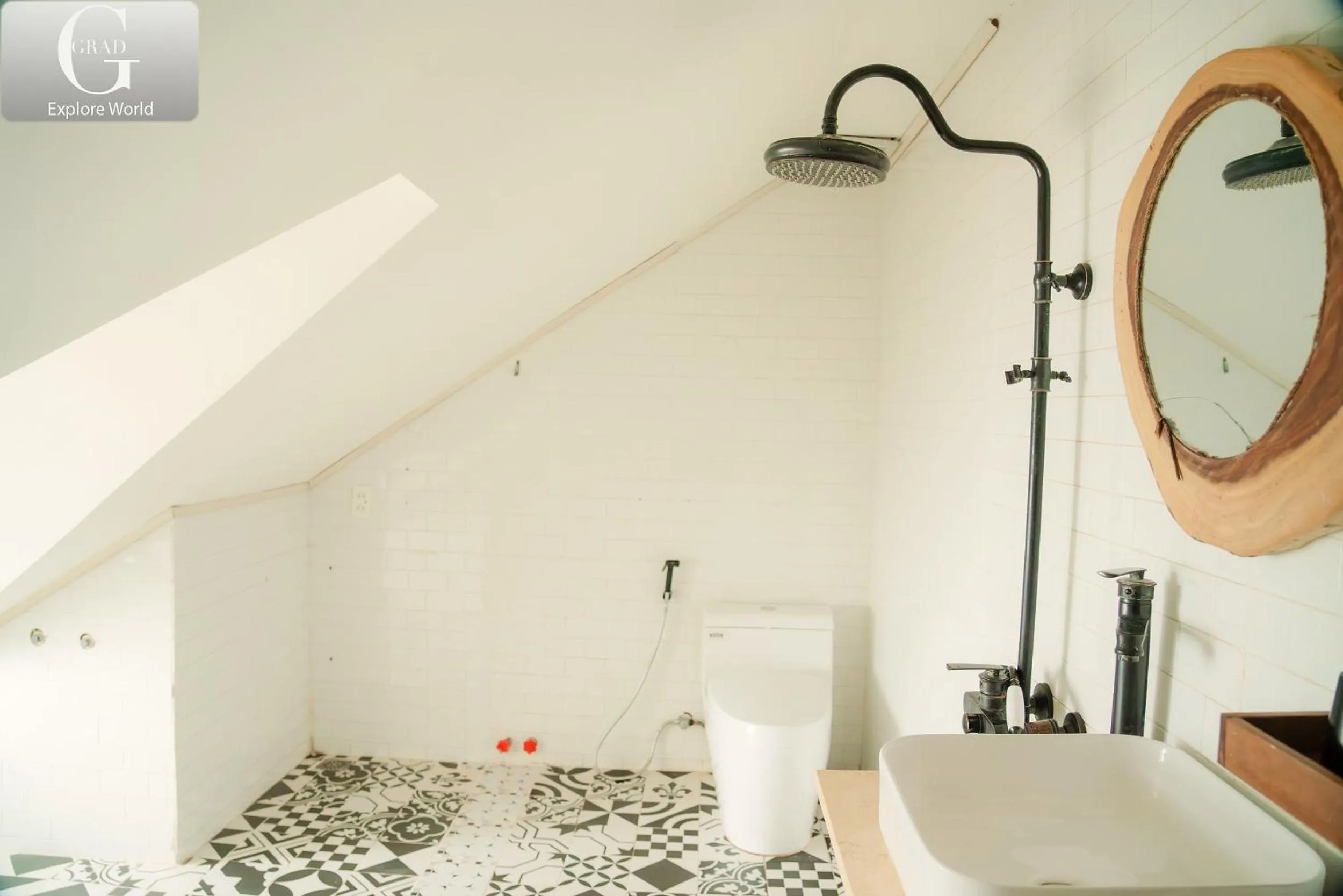 Bathroom in Hoang Yen Villa & Coffee