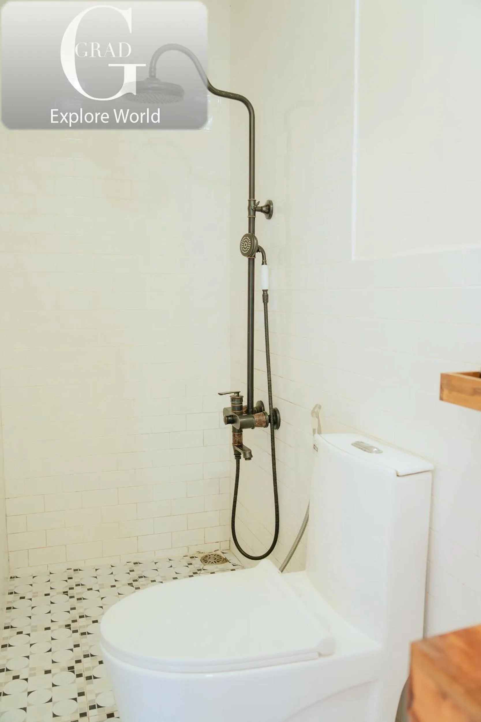 Toilet in Hoang Yen Villa & Coffee