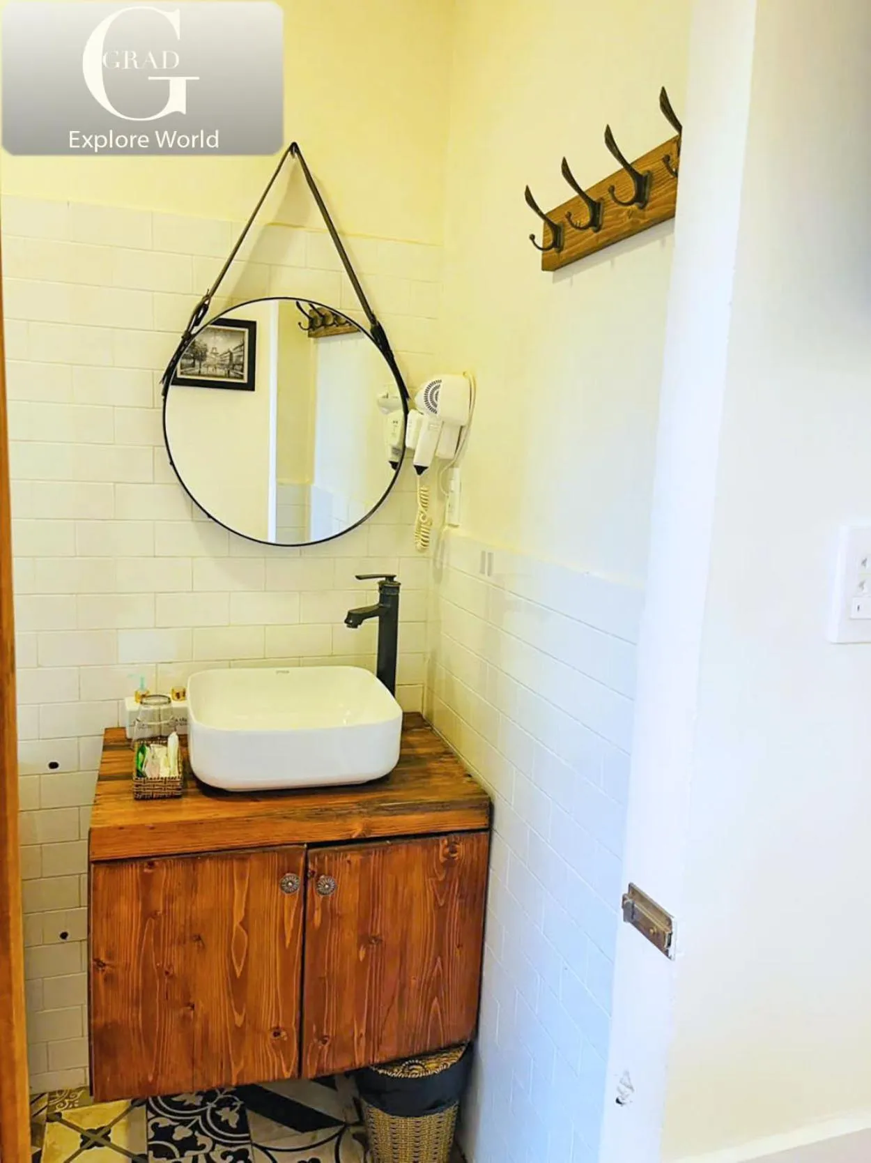 Bathroom in Hoang Yen Villa & Coffee