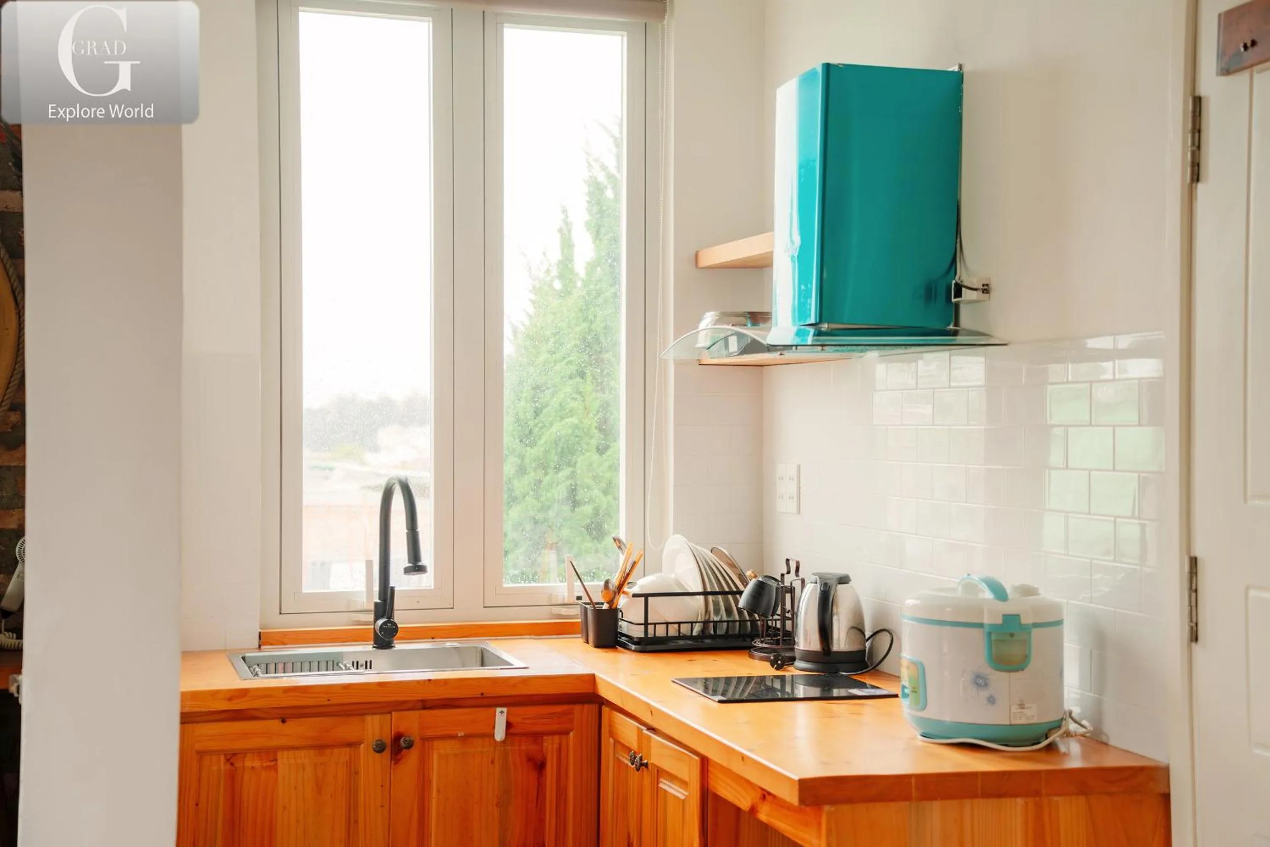 Kitchen or kitchenette in Hoang Yen Villa & Coffee