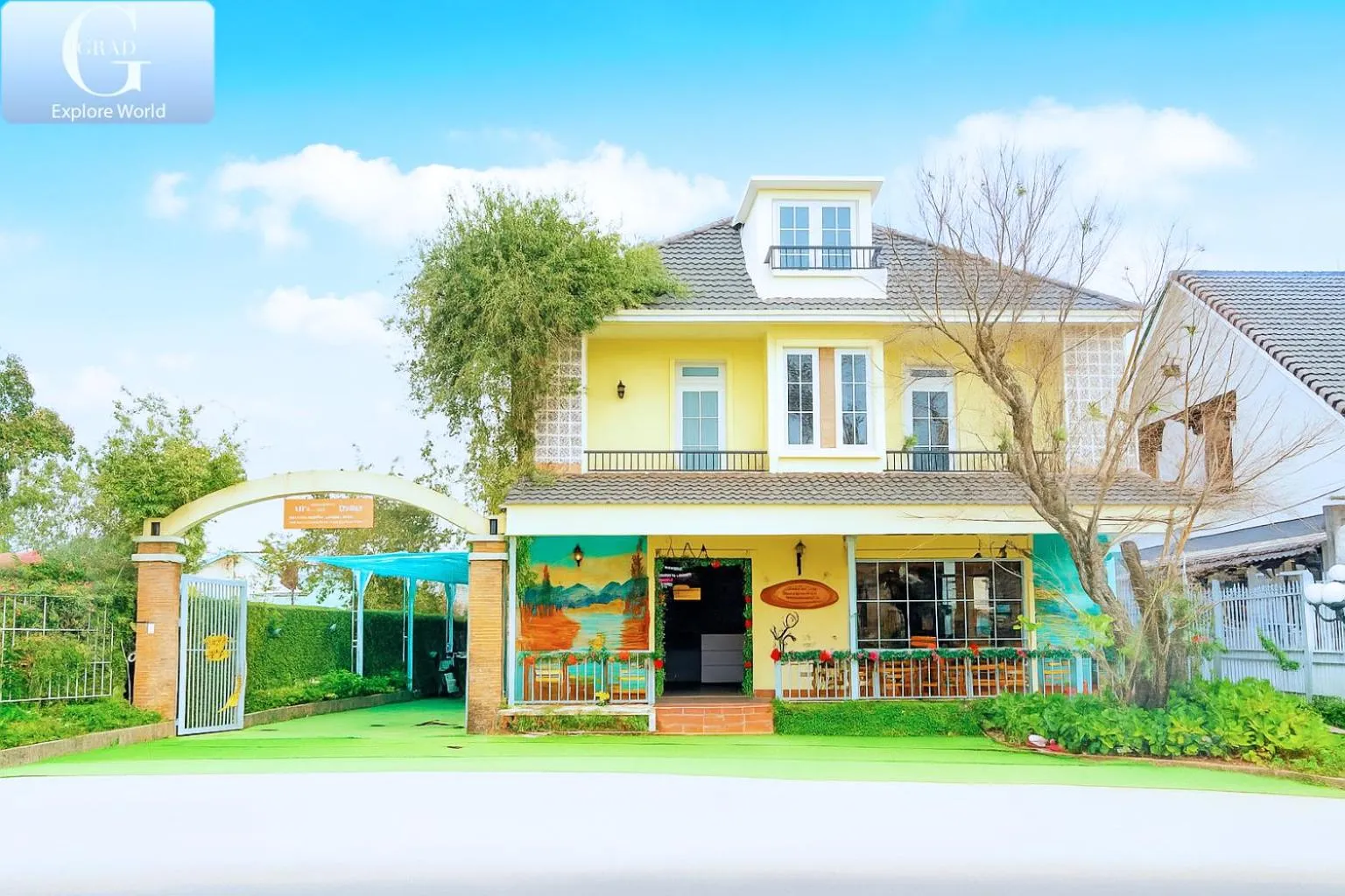 Property building in Hoang Yen Villa & Coffee